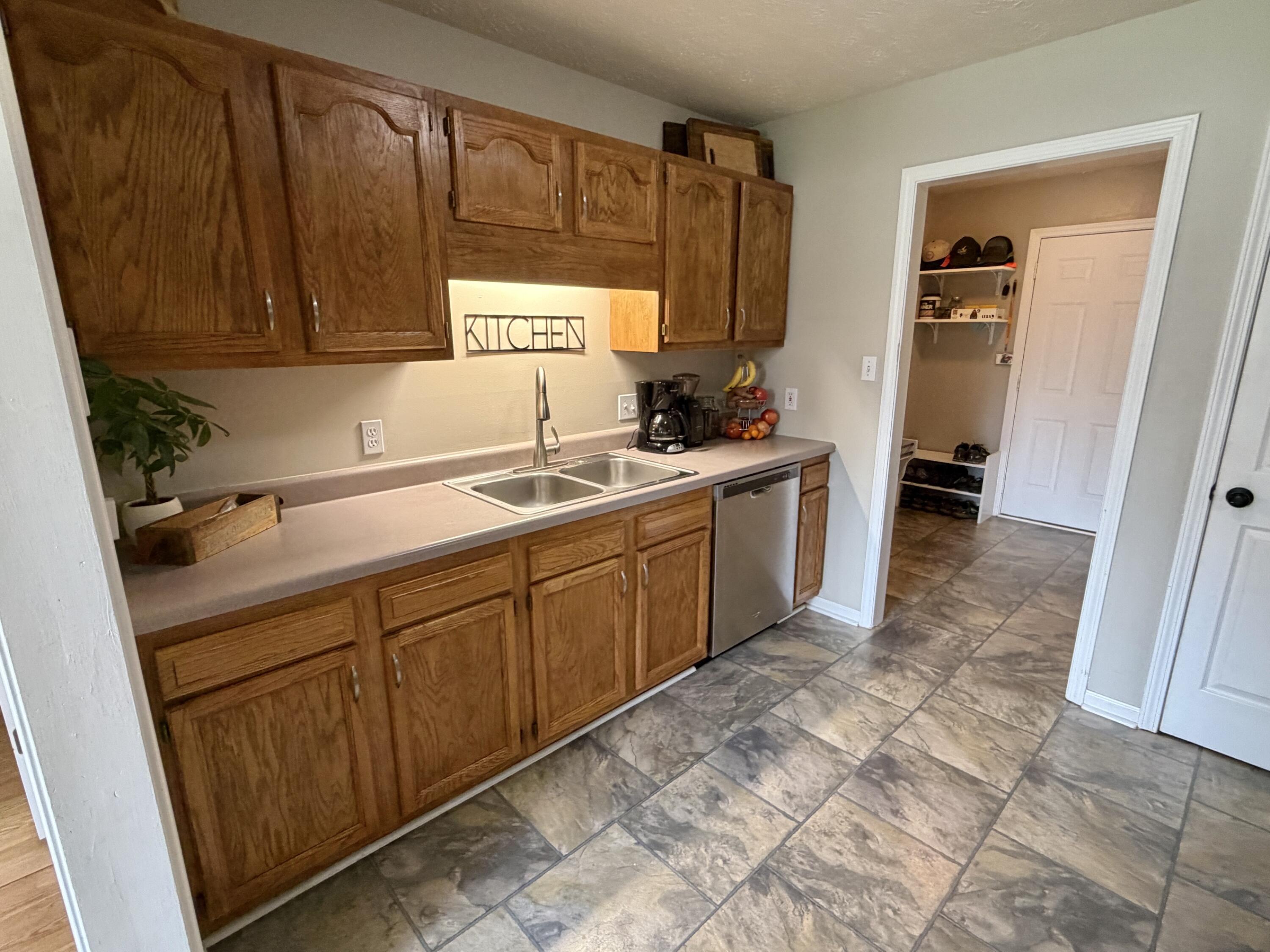 1376 Thornapple Drive Property Photo 11