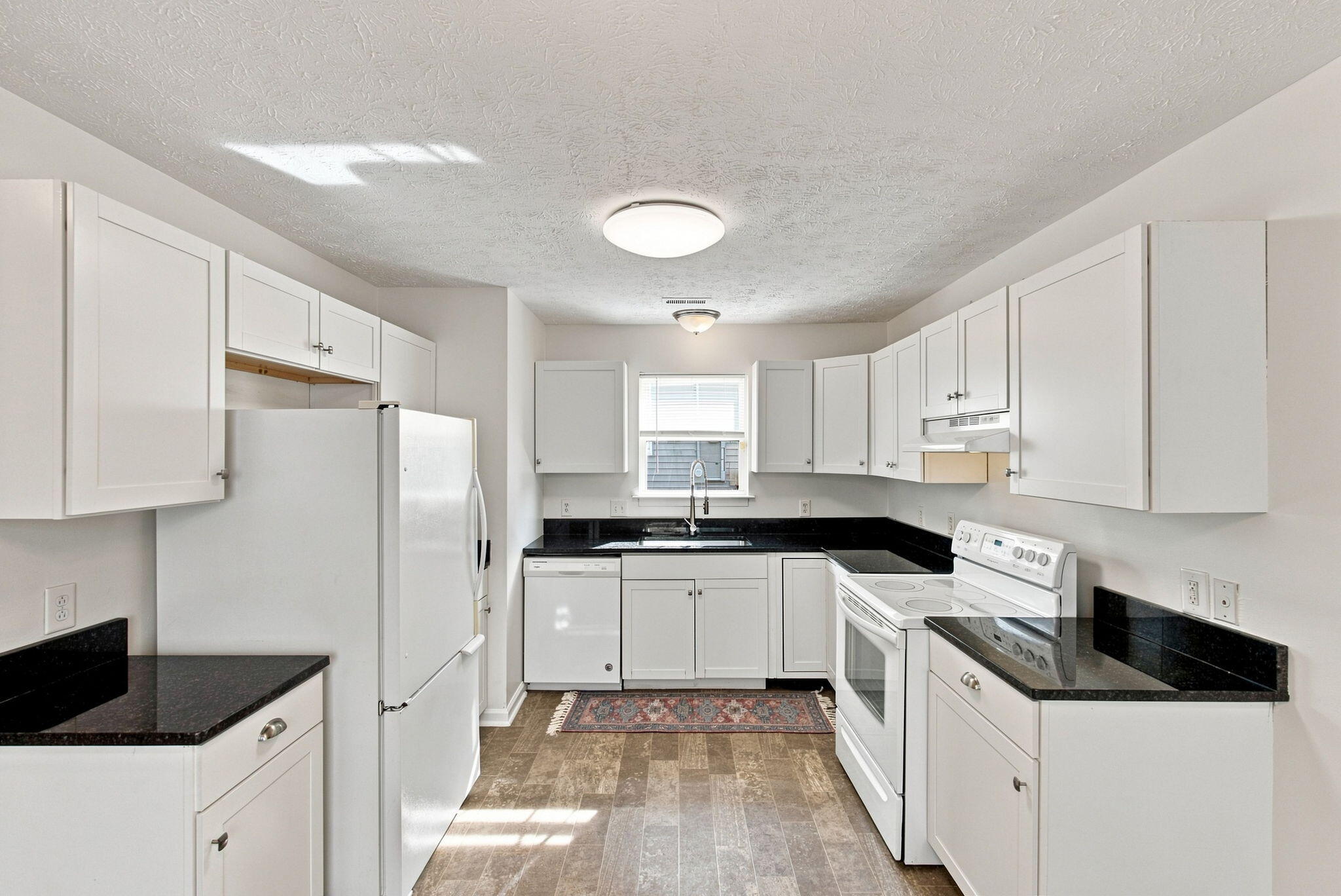 640 Jackson Street Property Photo 13