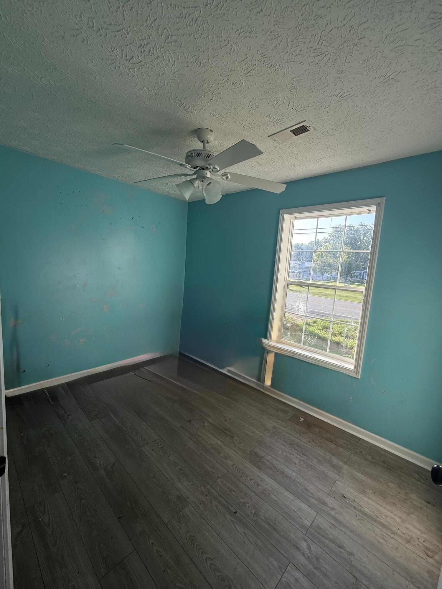 1225 S Irvine Road Property Photo 9