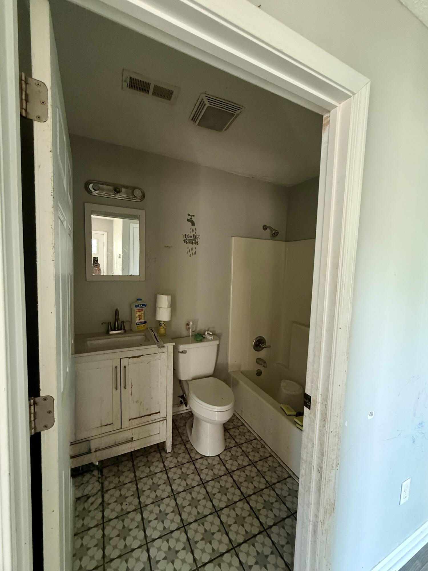 1225 S Irvine Road Property Photo 11