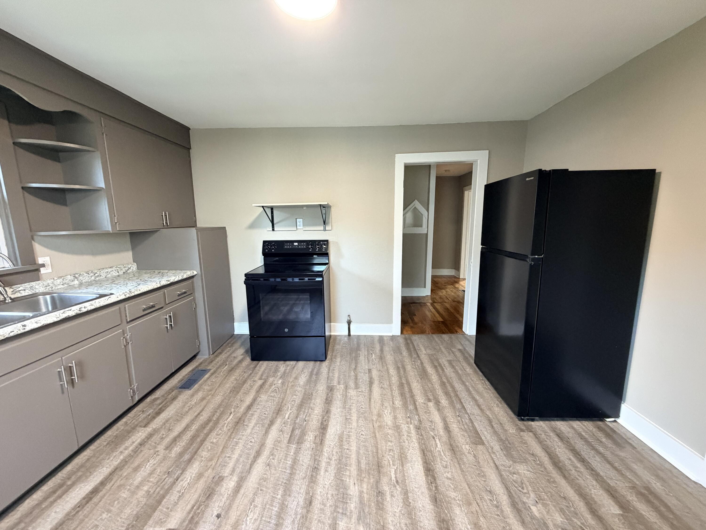 436 Mclean Avenue Property Photo 4