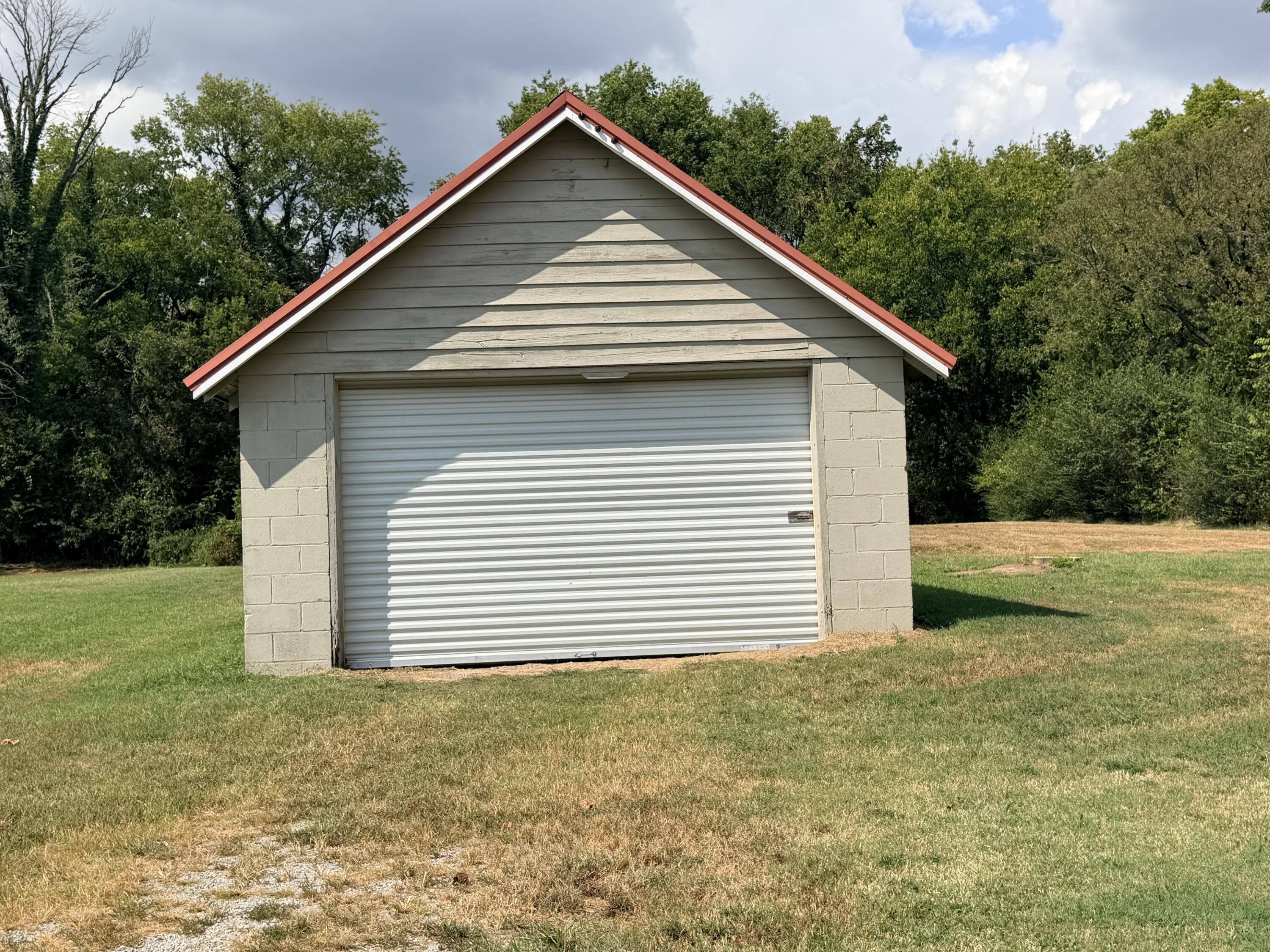 436 Mclean Avenue Property Photo 14