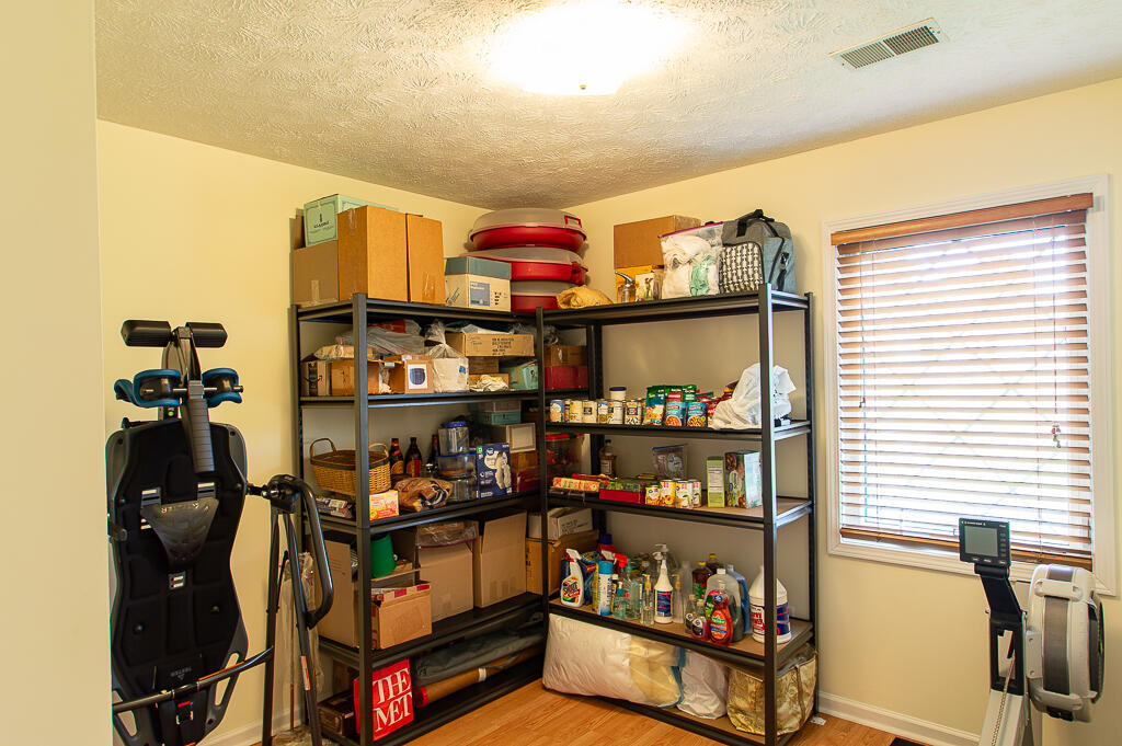 1417 Corral Way Property Photo 19