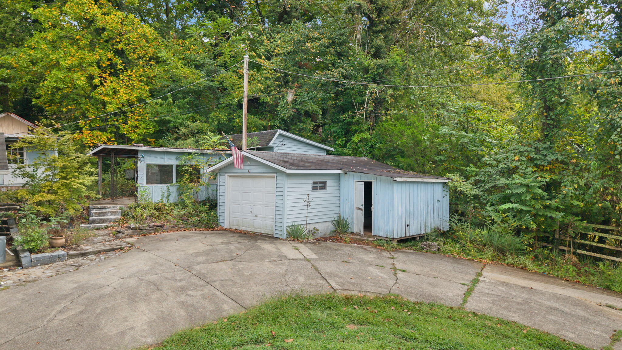 80 Pine Tree Drive Property Photo 4