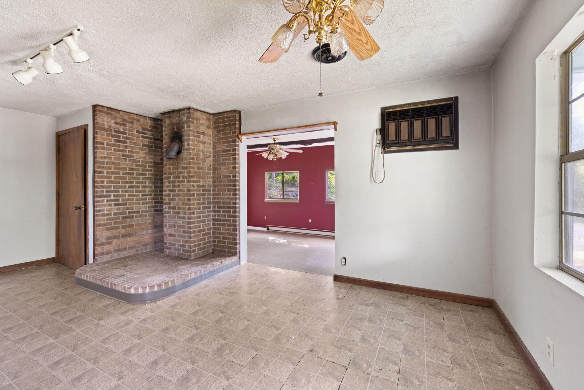 80 Pine Tree Drive Property Photo 5