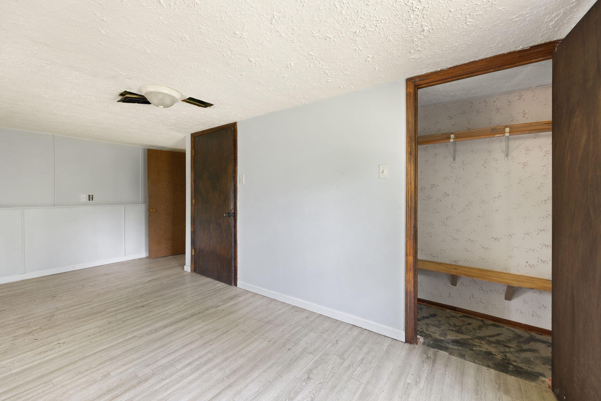 80 Pine Tree Drive Property Photo 20