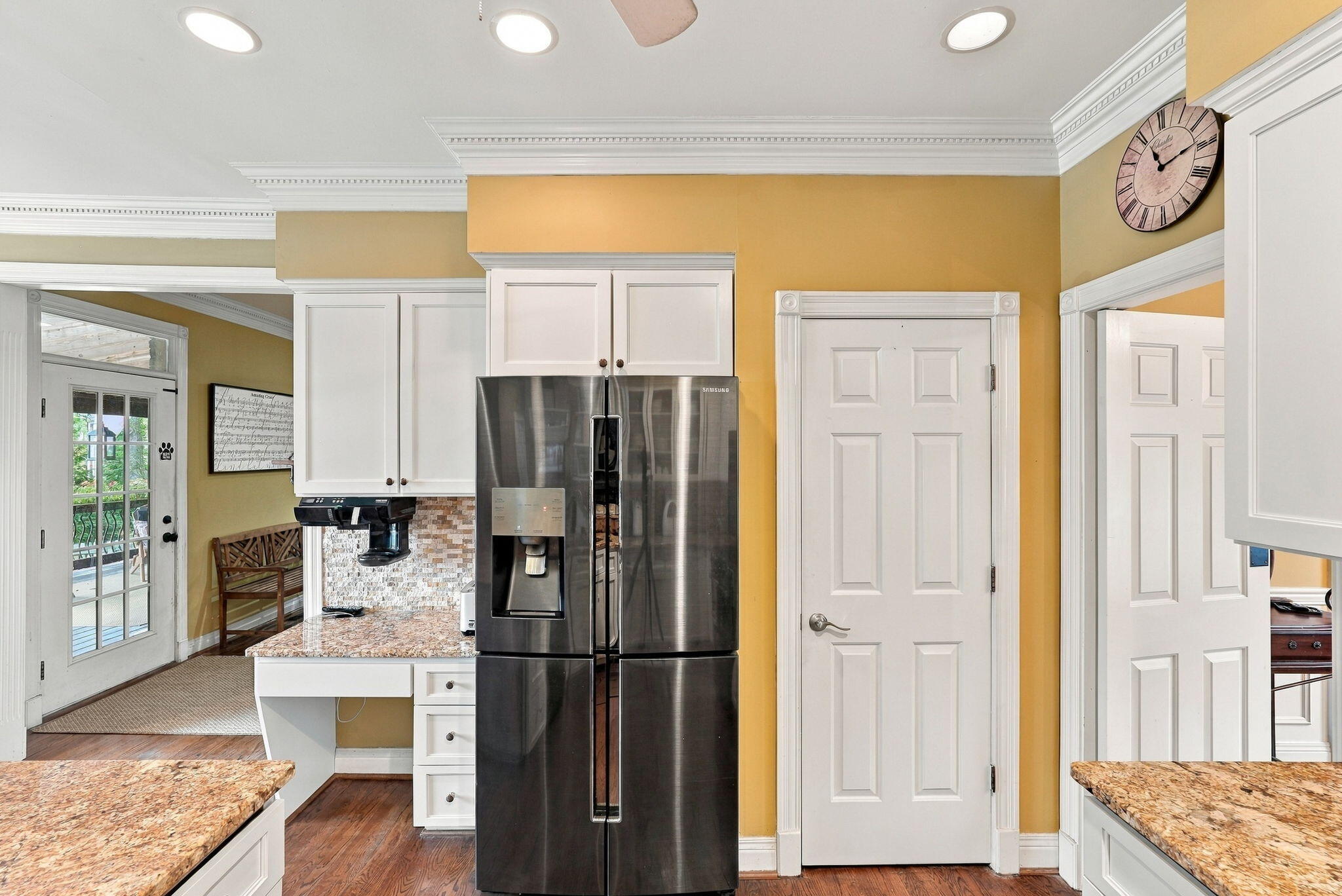 3989 Palomar Boulevard Property Photo 12