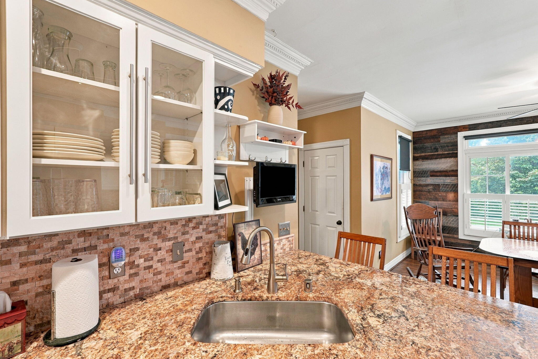 3989 Palomar Boulevard Property Photo 13