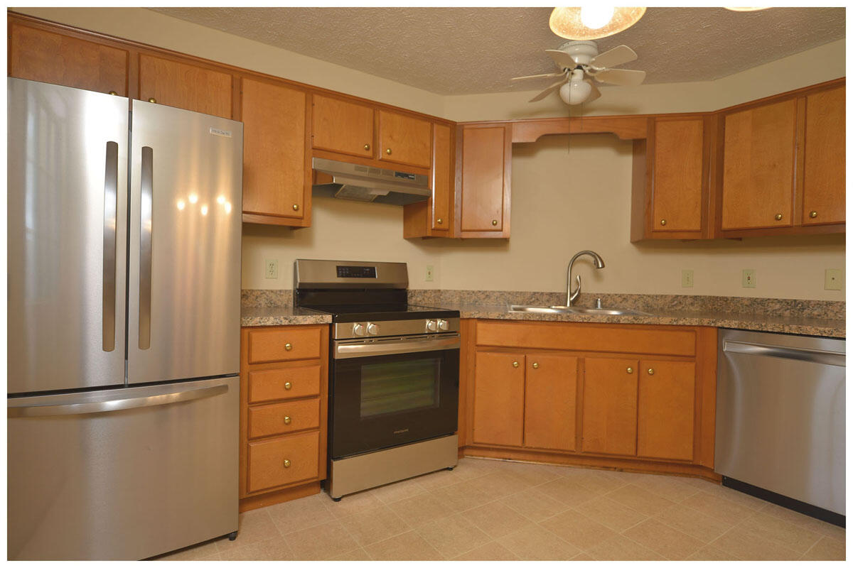 79 Forest Hill Drive Property Photo 4
