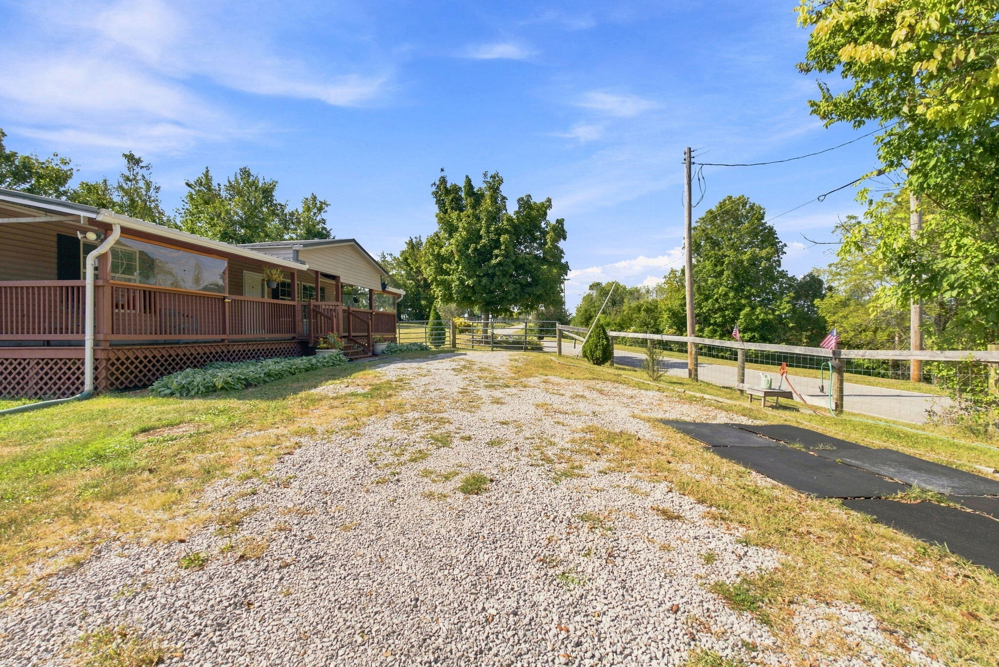 1691 Kentucky Hwy 1842 Property Photo 4