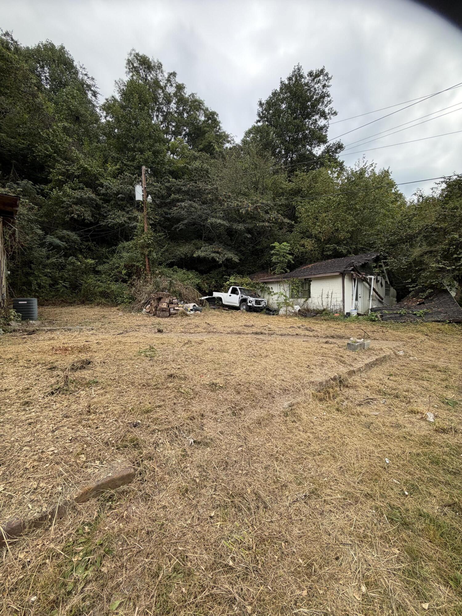 9845 Highway 987 Brownies Creek Road Property Photo 6