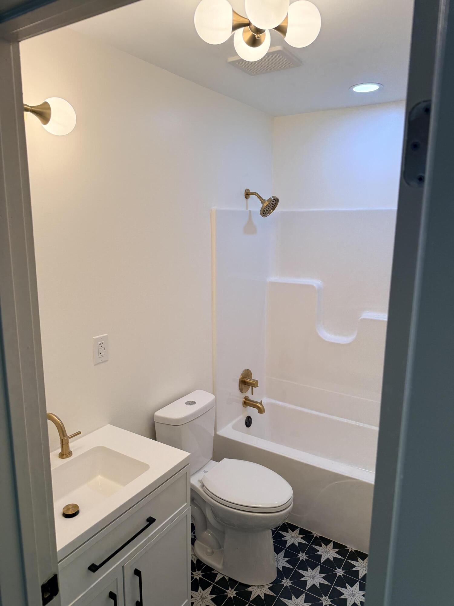 203 Summitt Avenue Property Photo 11