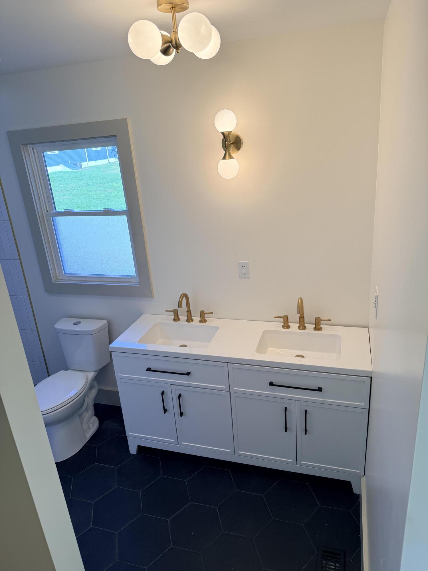 203 Summitt Avenue Property Photo 13