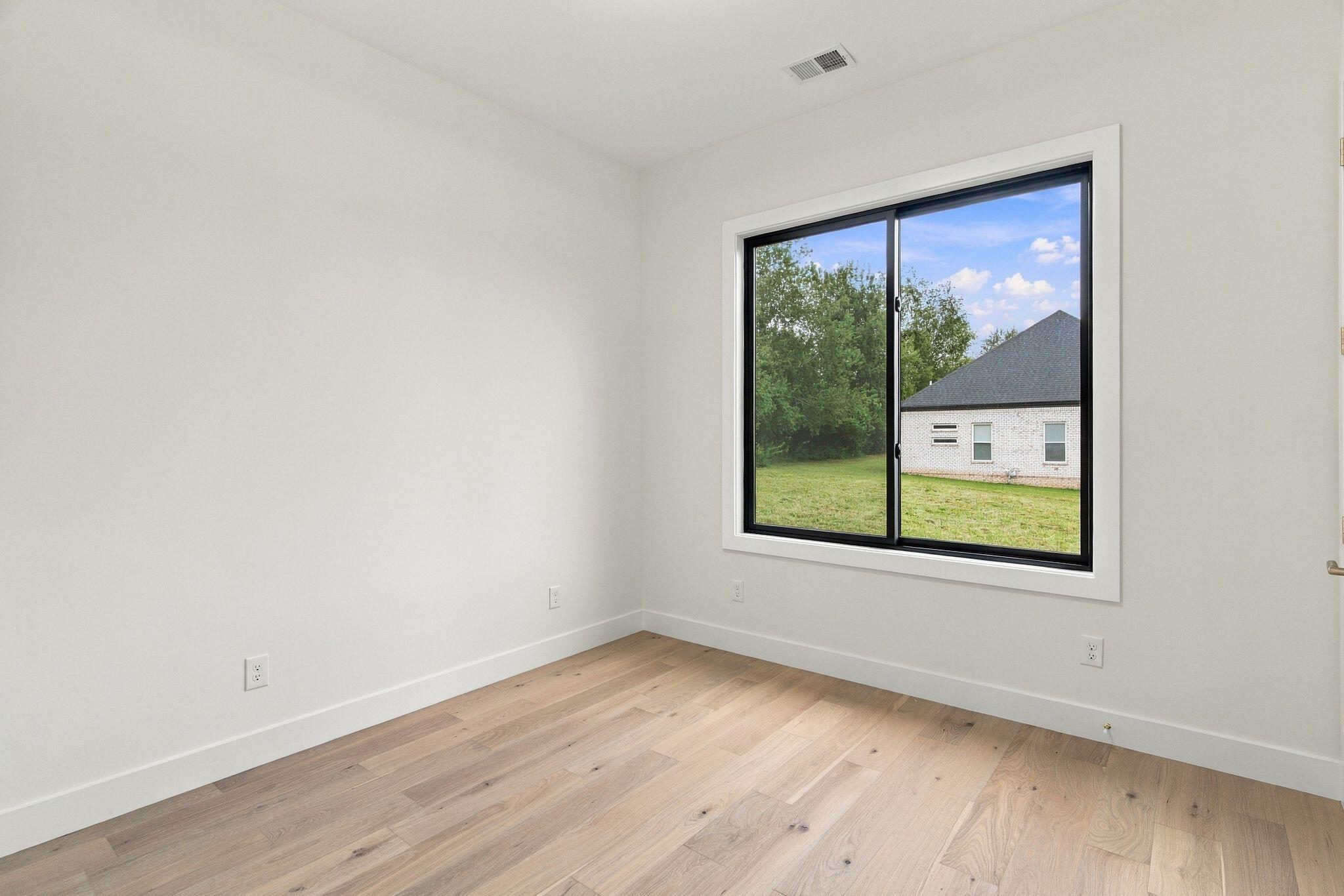1000 Shelburne Way Property Photo 12