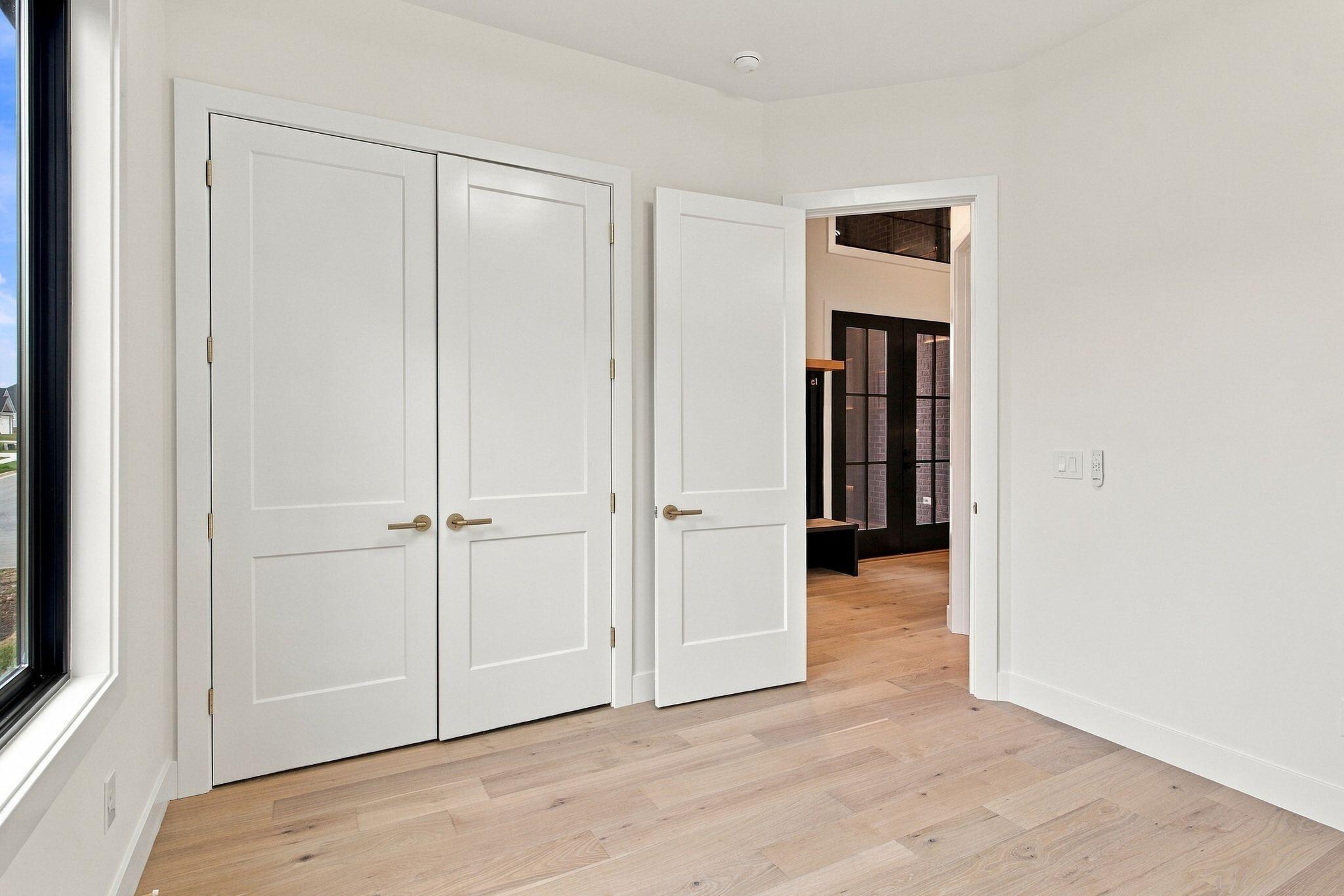 1000 Shelburne Way Property Photo 14