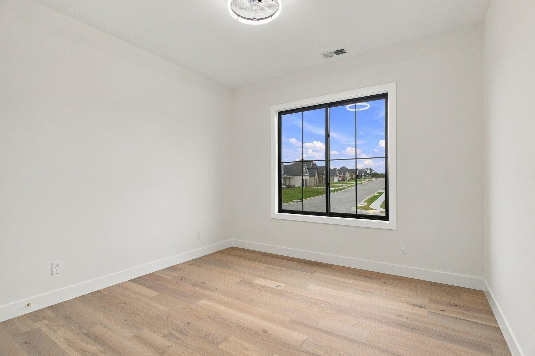1000 Shelburne Way Property Photo 17