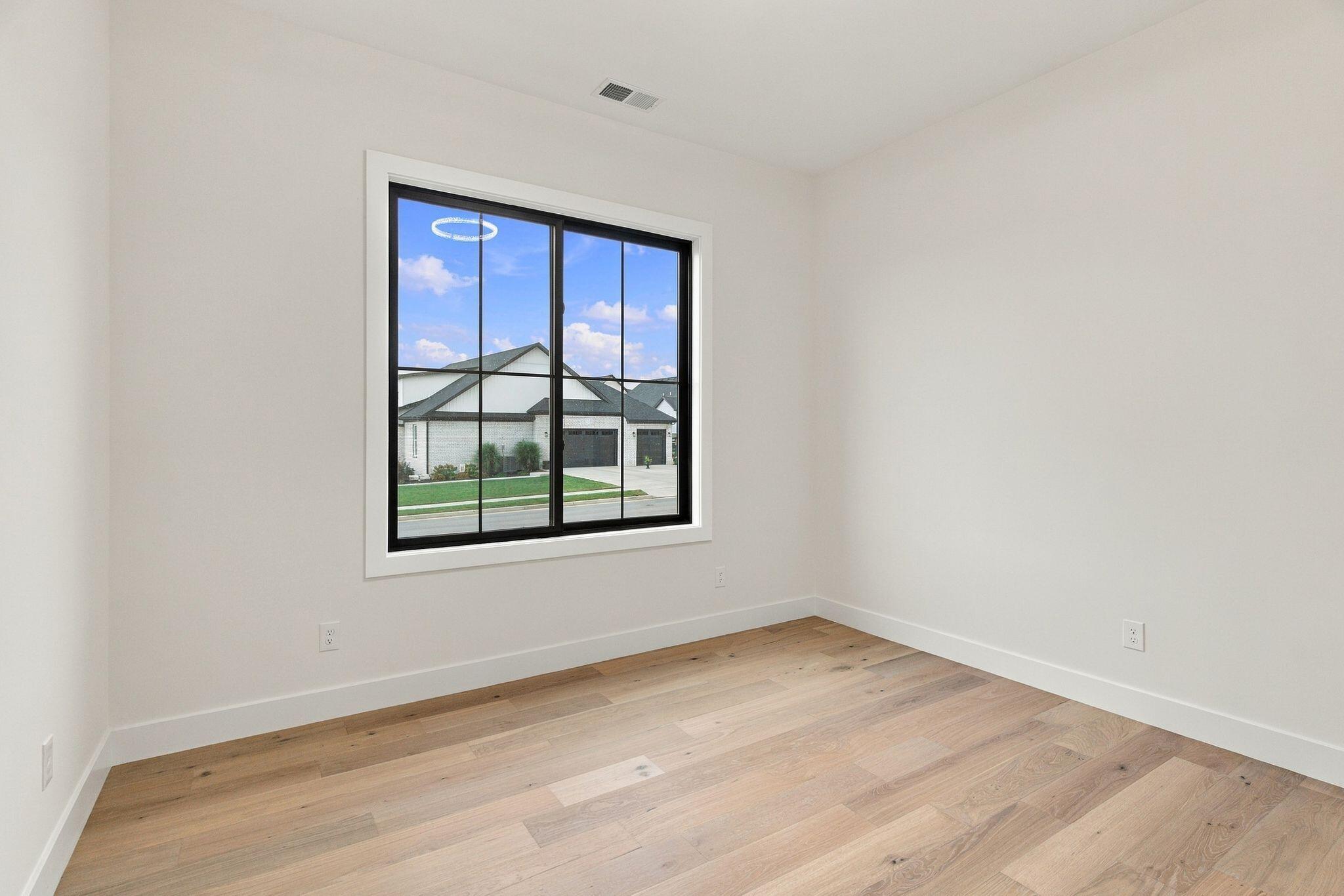 1000 Shelburne Way Property Photo 18