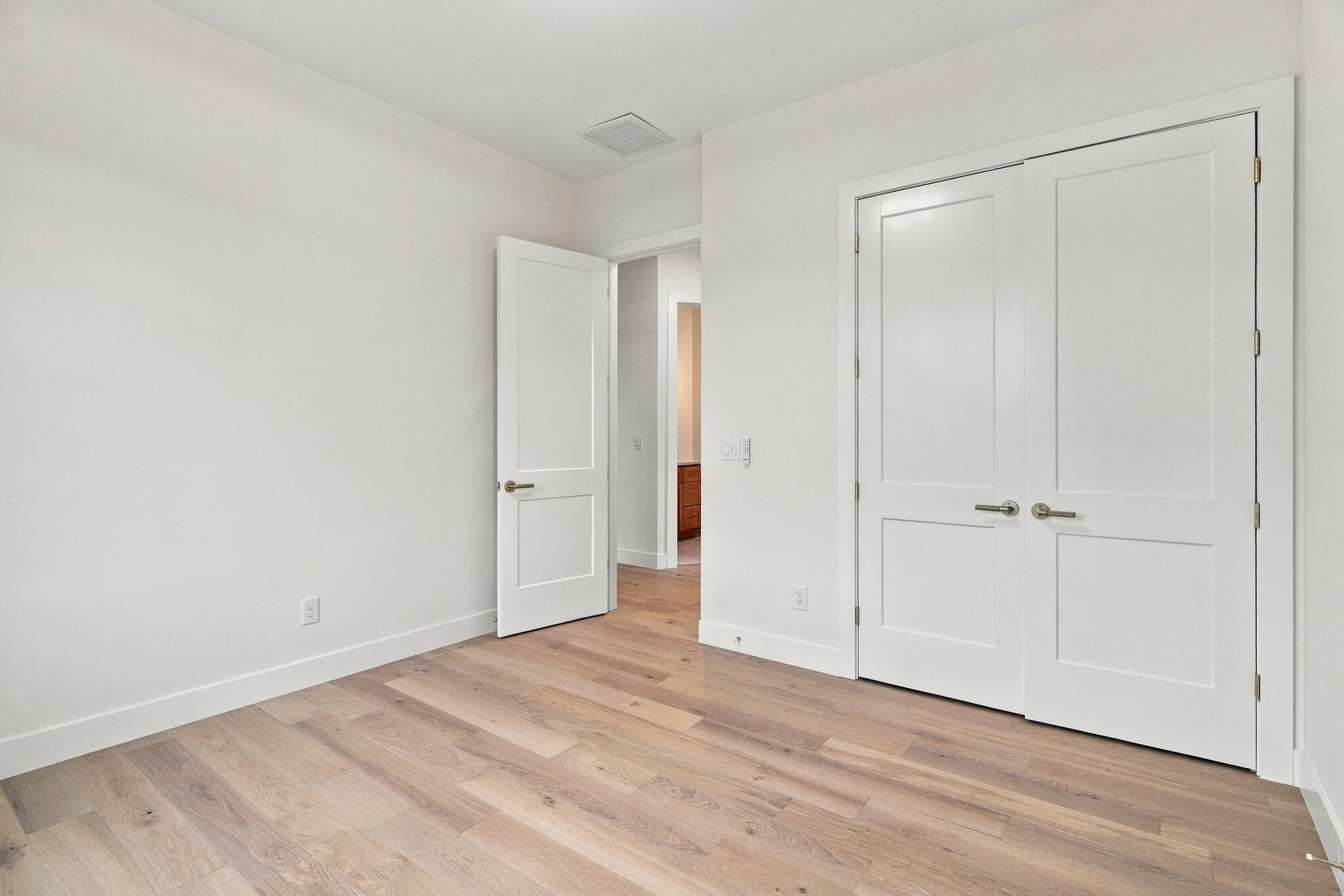 1000 Shelburne Way Property Photo 19
