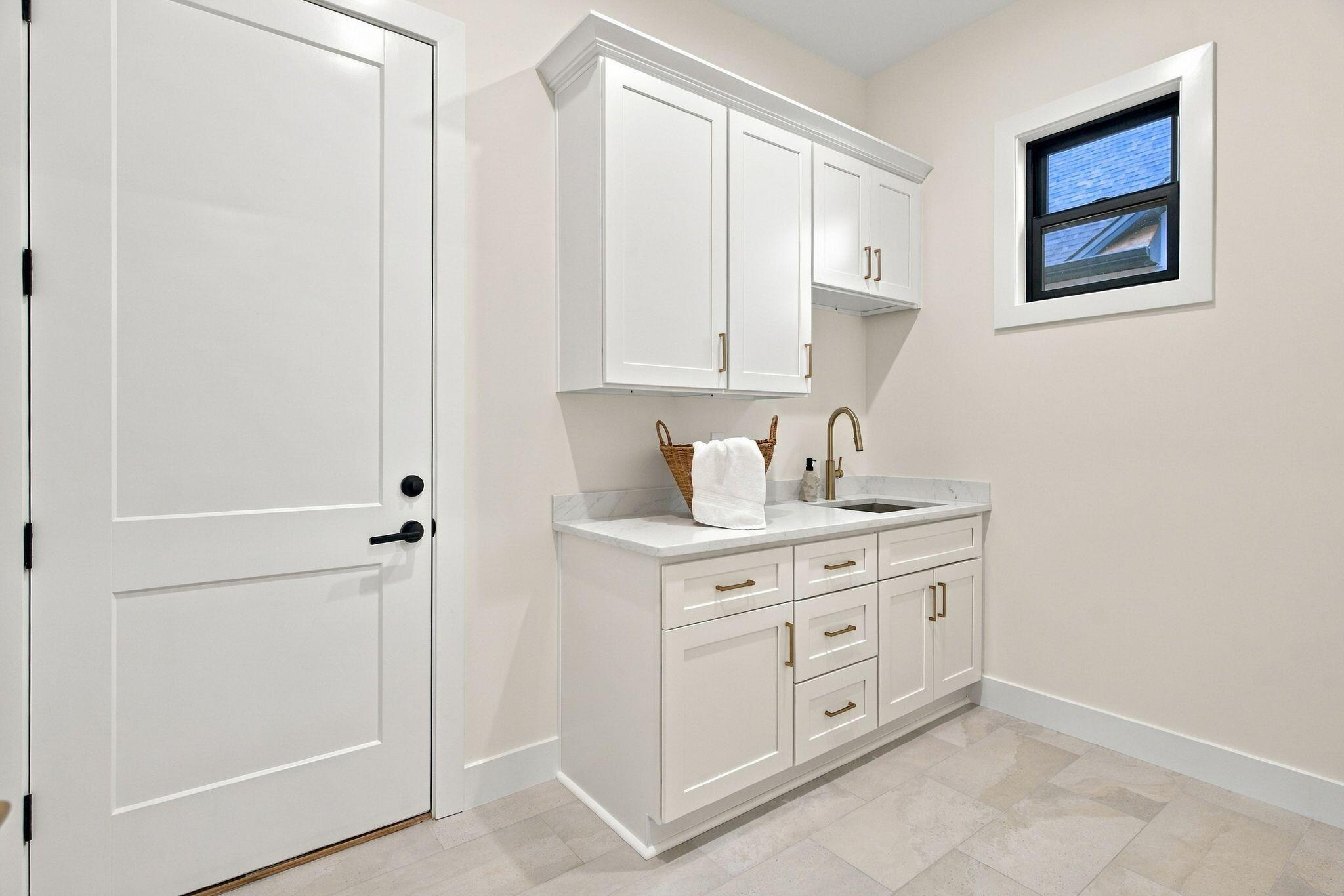 1000 Shelburne Way Property Photo 61