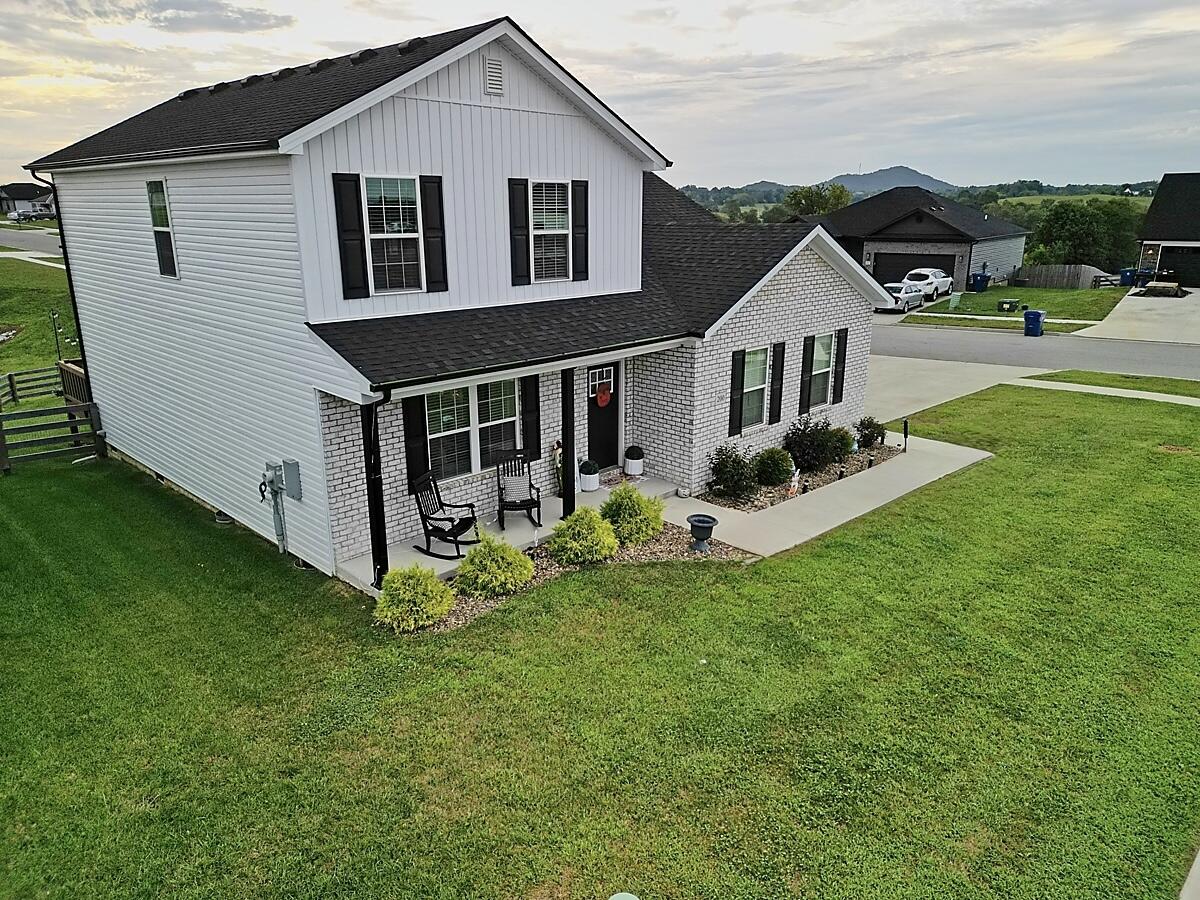 200 Brook Cove Property Photo 2