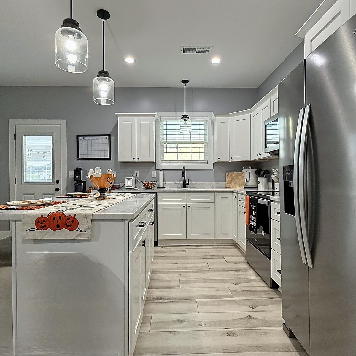 200 Brook Cove Property Photo 6