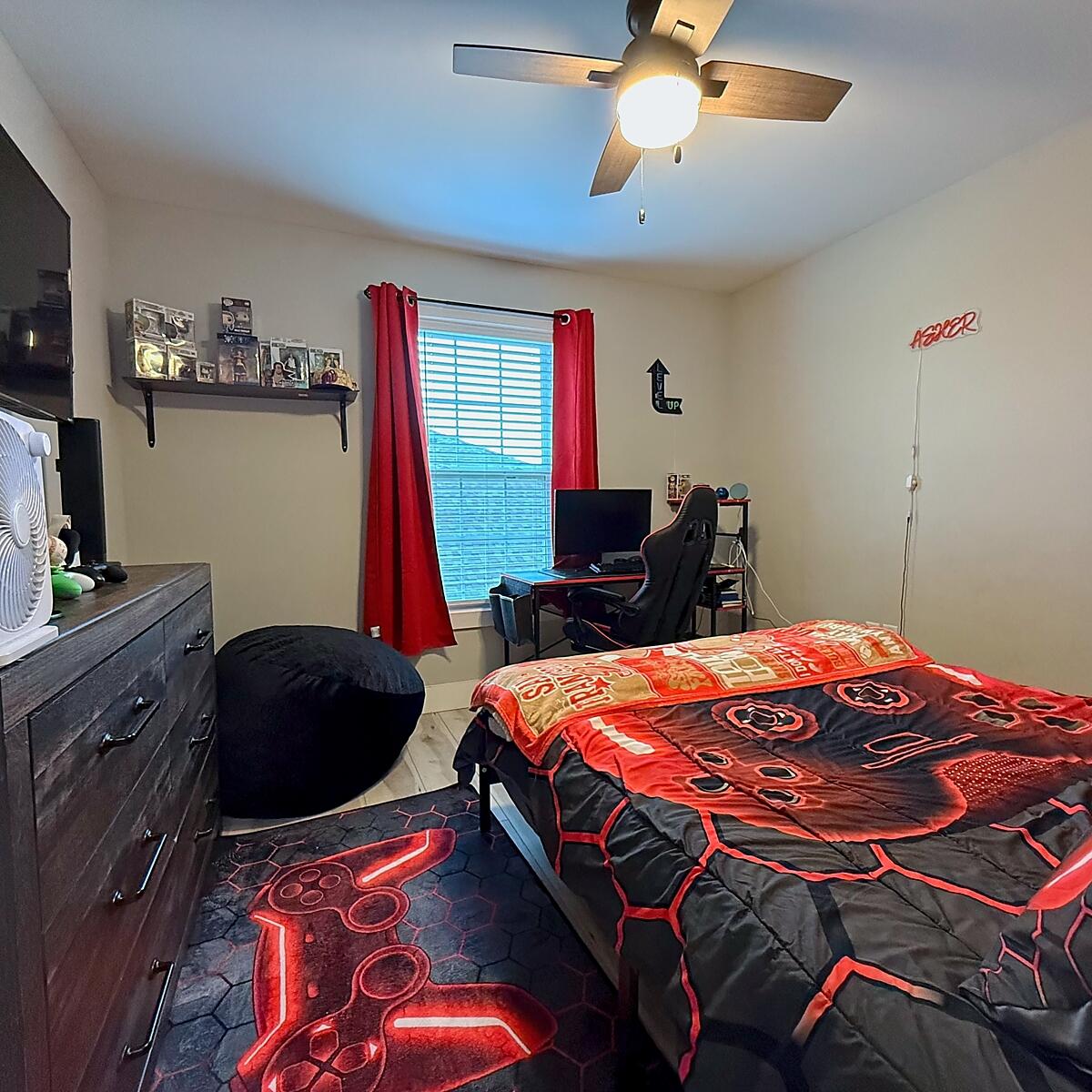 200 Brook Cove Property Photo 16