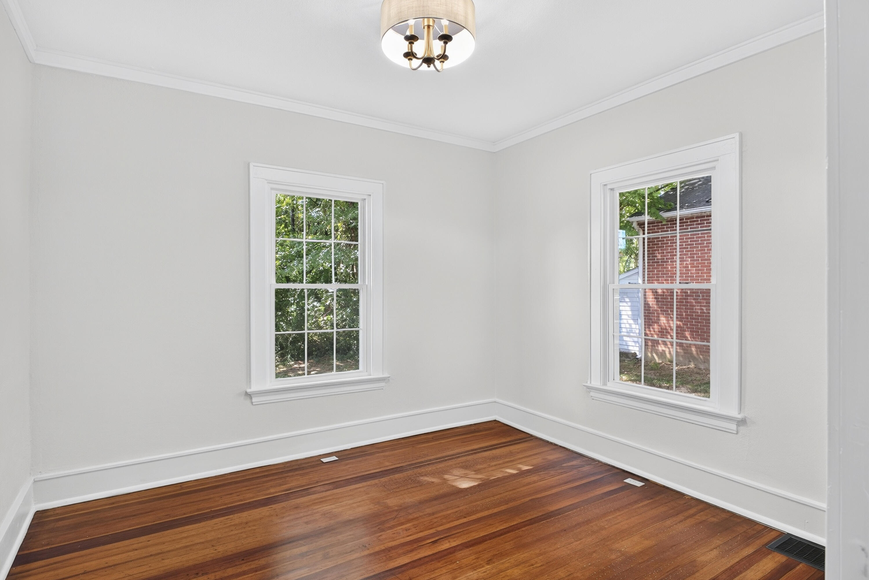 1003 Poplar Street Property Photo 26