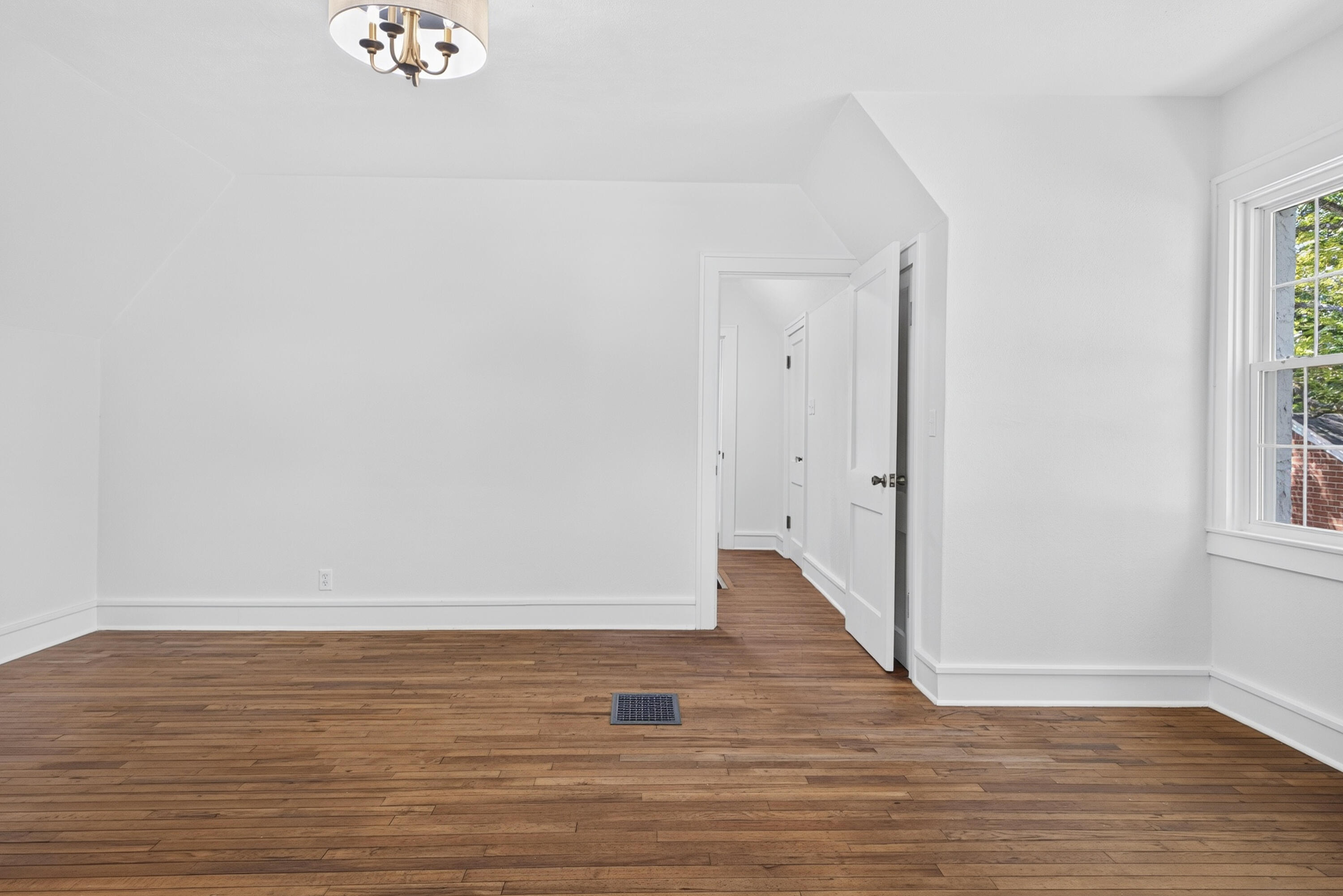 1003 Poplar Street Property Photo 29
