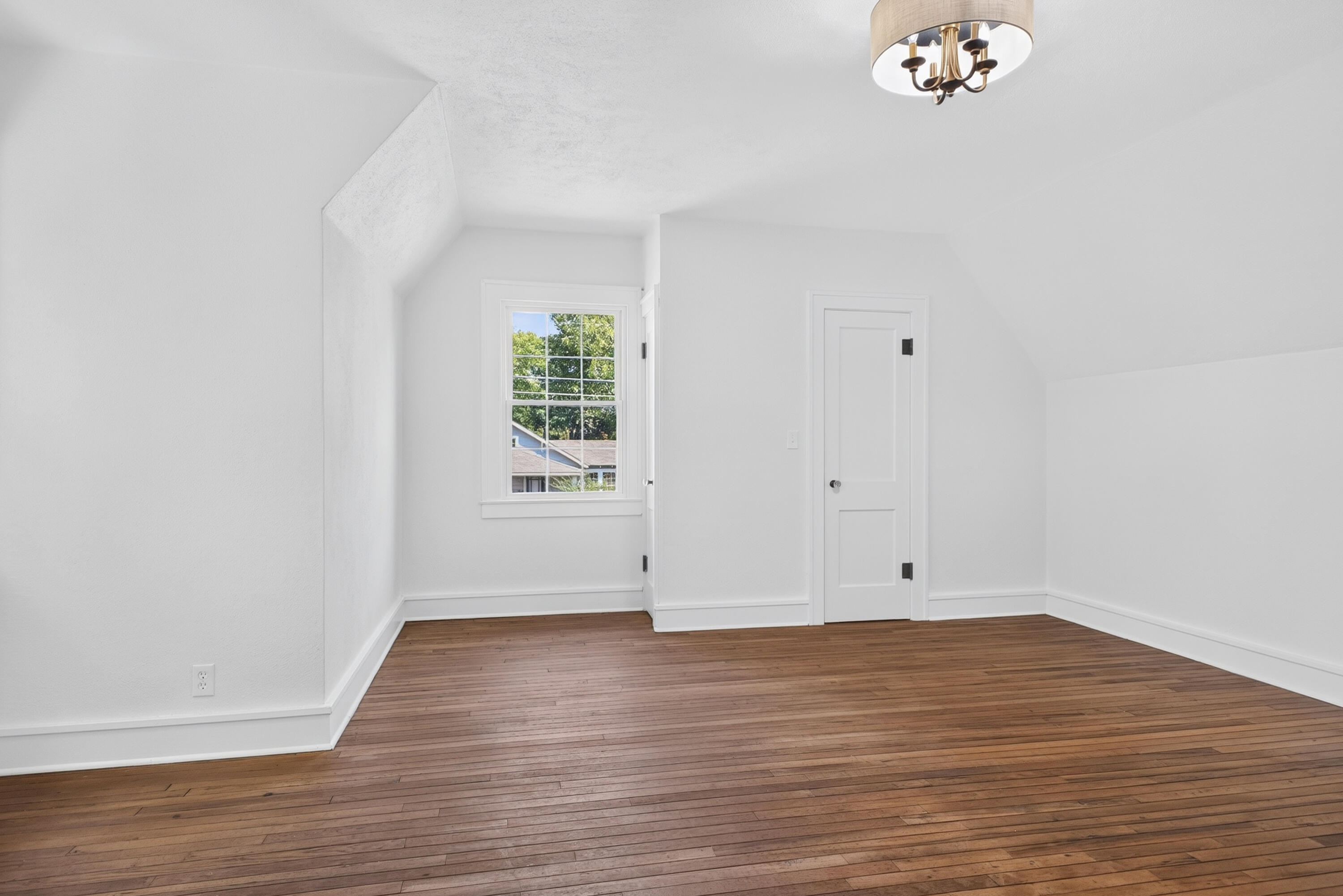 1003 Poplar Street Property Photo 31