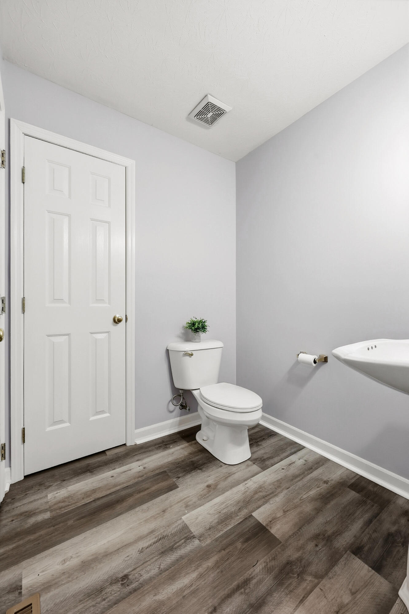 316 Hillbrook Drive Property Photo 25