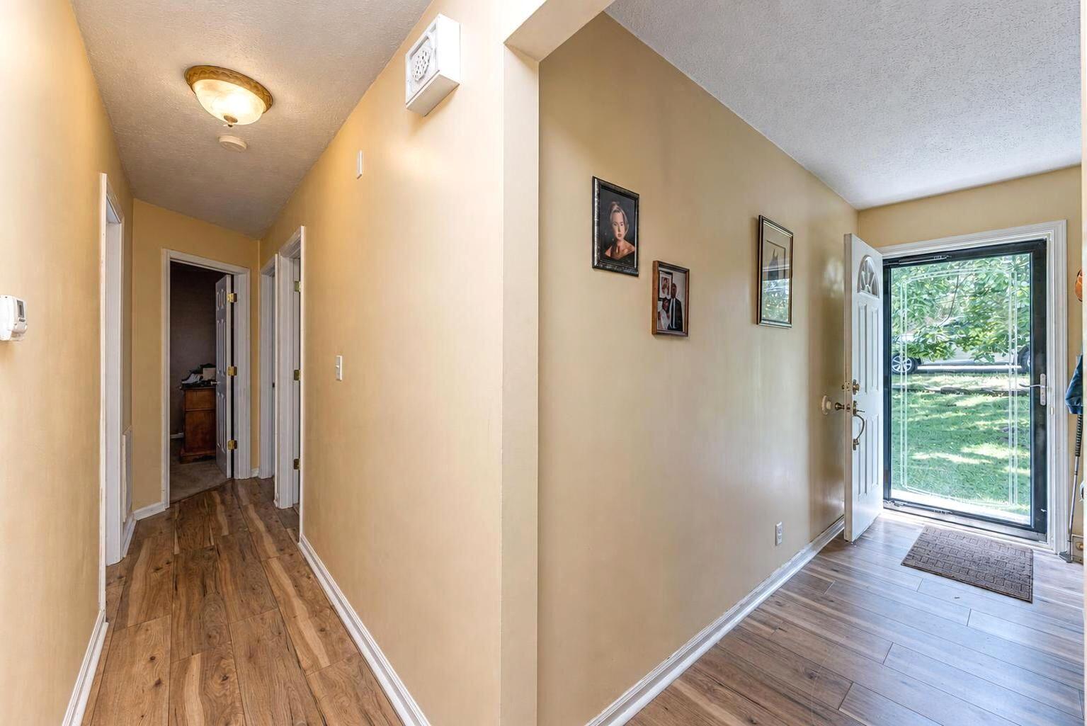 217 Brookfield Drive Property Photo 6