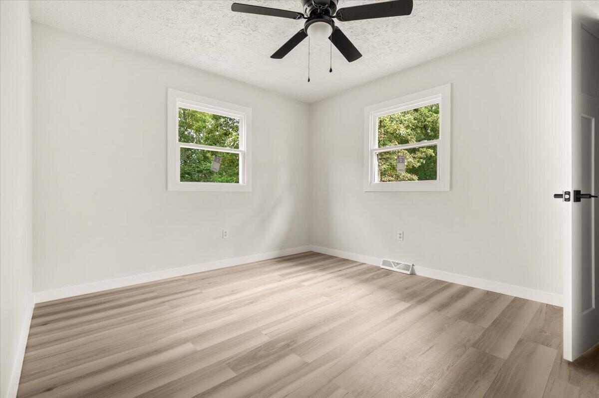 416 Oaklawn Circle Property Photo 12