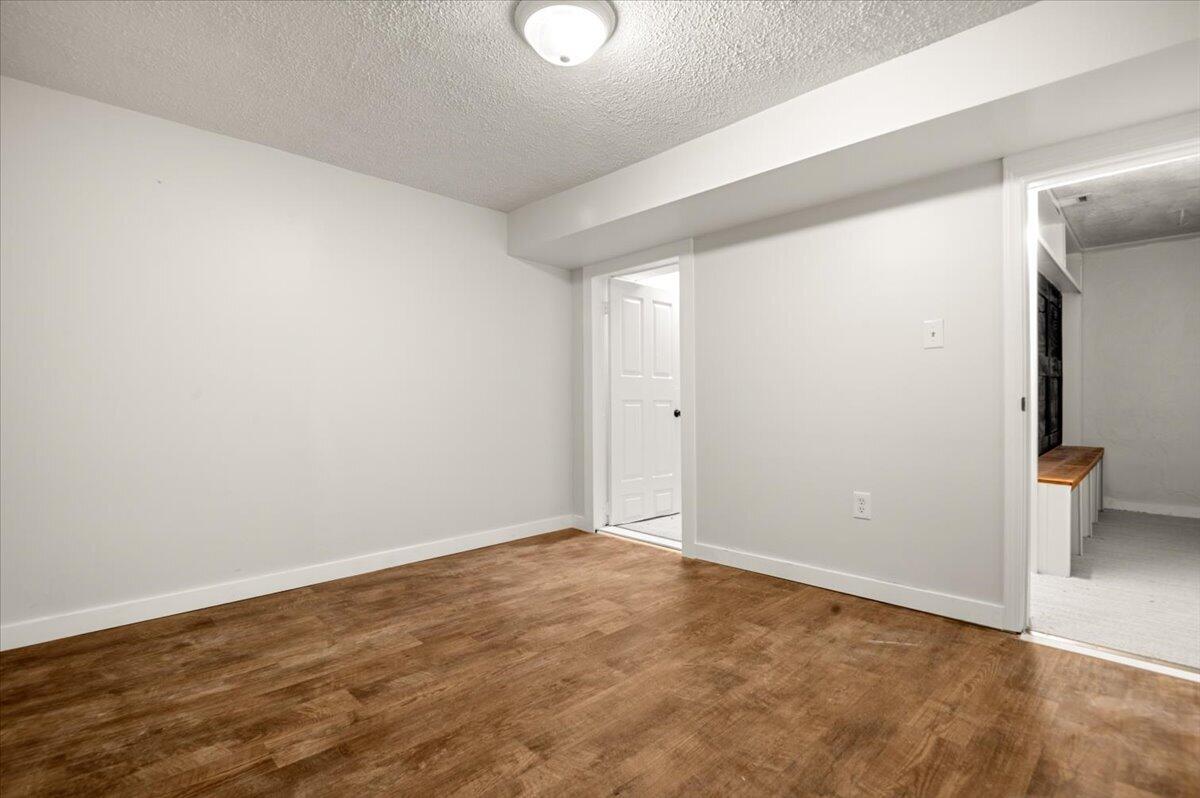 416 Oaklawn Circle Property Photo 18