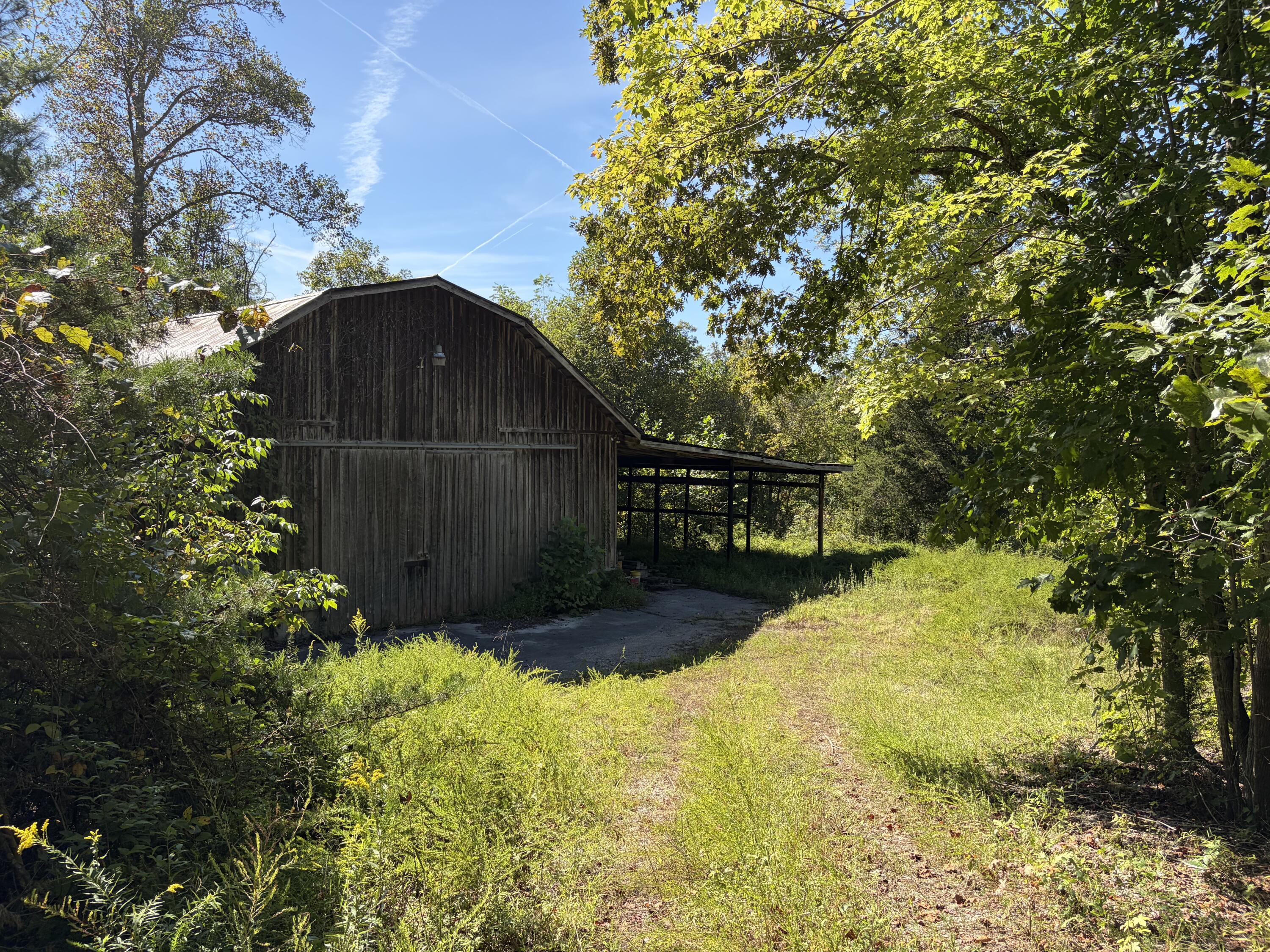 9999 Mountain View Road Property Photo 8