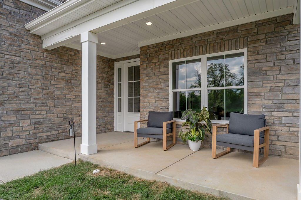 4137 Meadowlark Road Property Photo 5