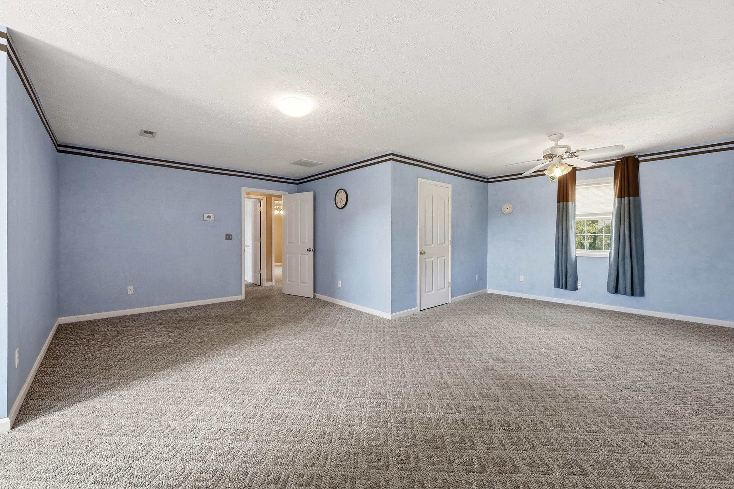 112 Hard Drive Property Photo 27