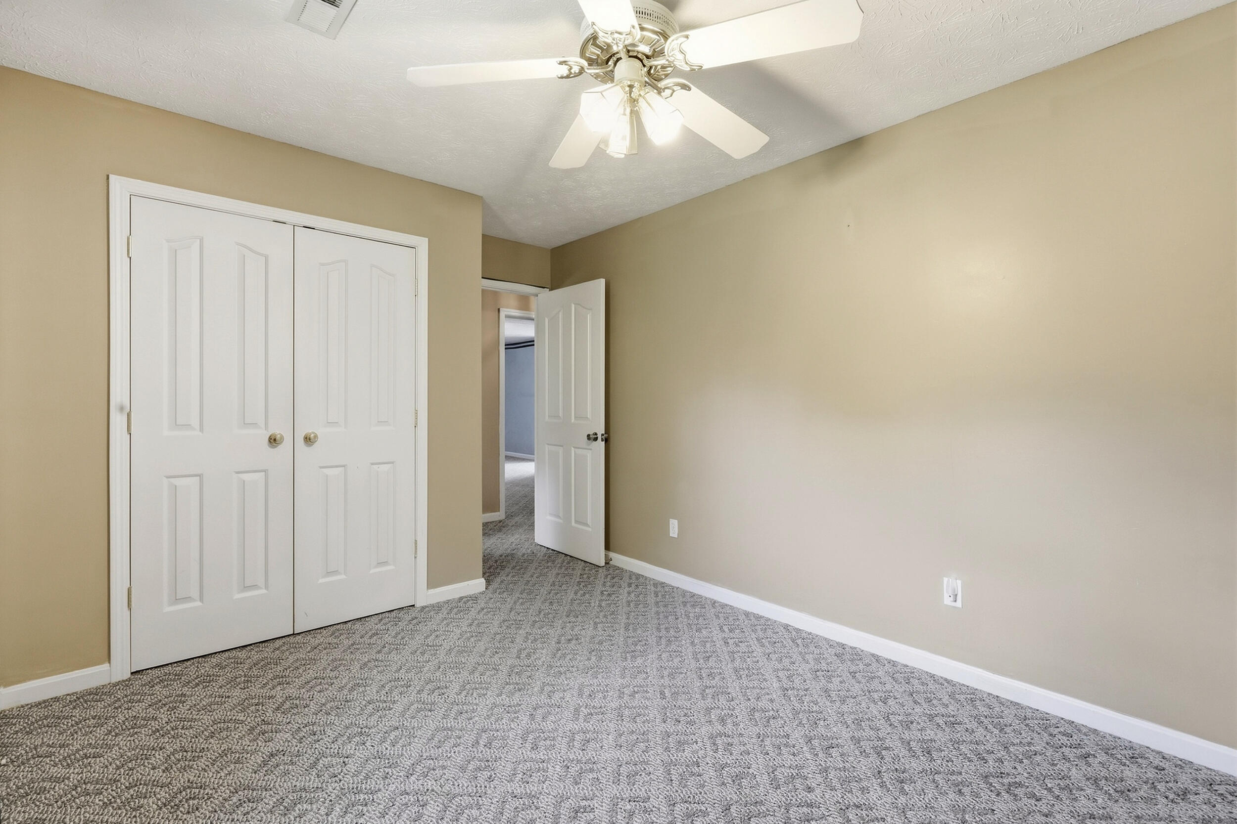 112 Hard Drive Property Photo 36