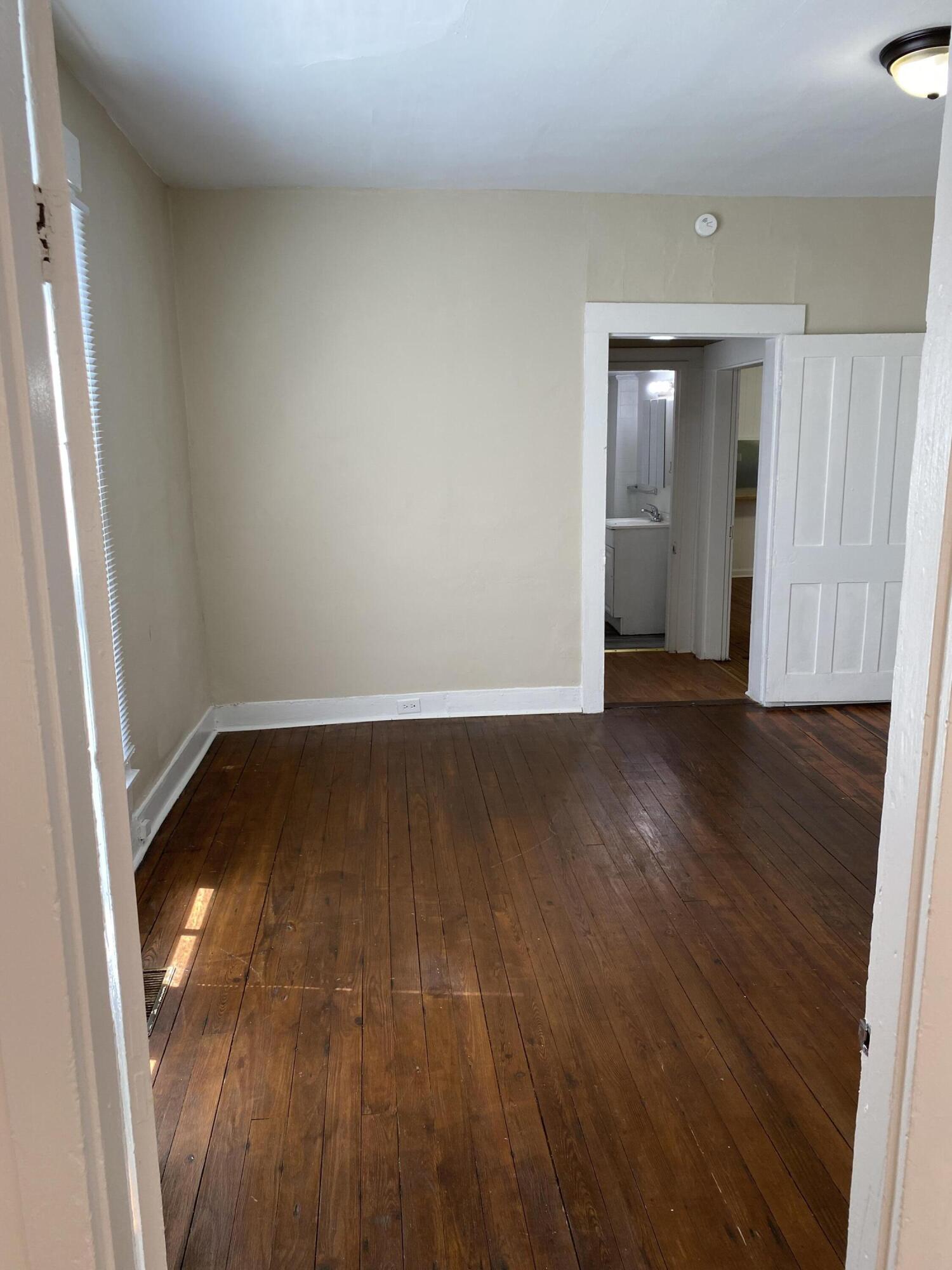 310 Steele Street Property Photo 10