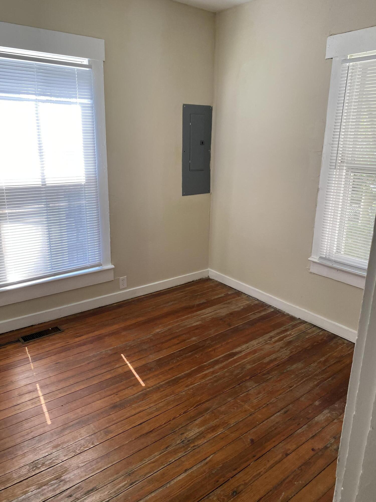 310 Steele Street Property Photo 17