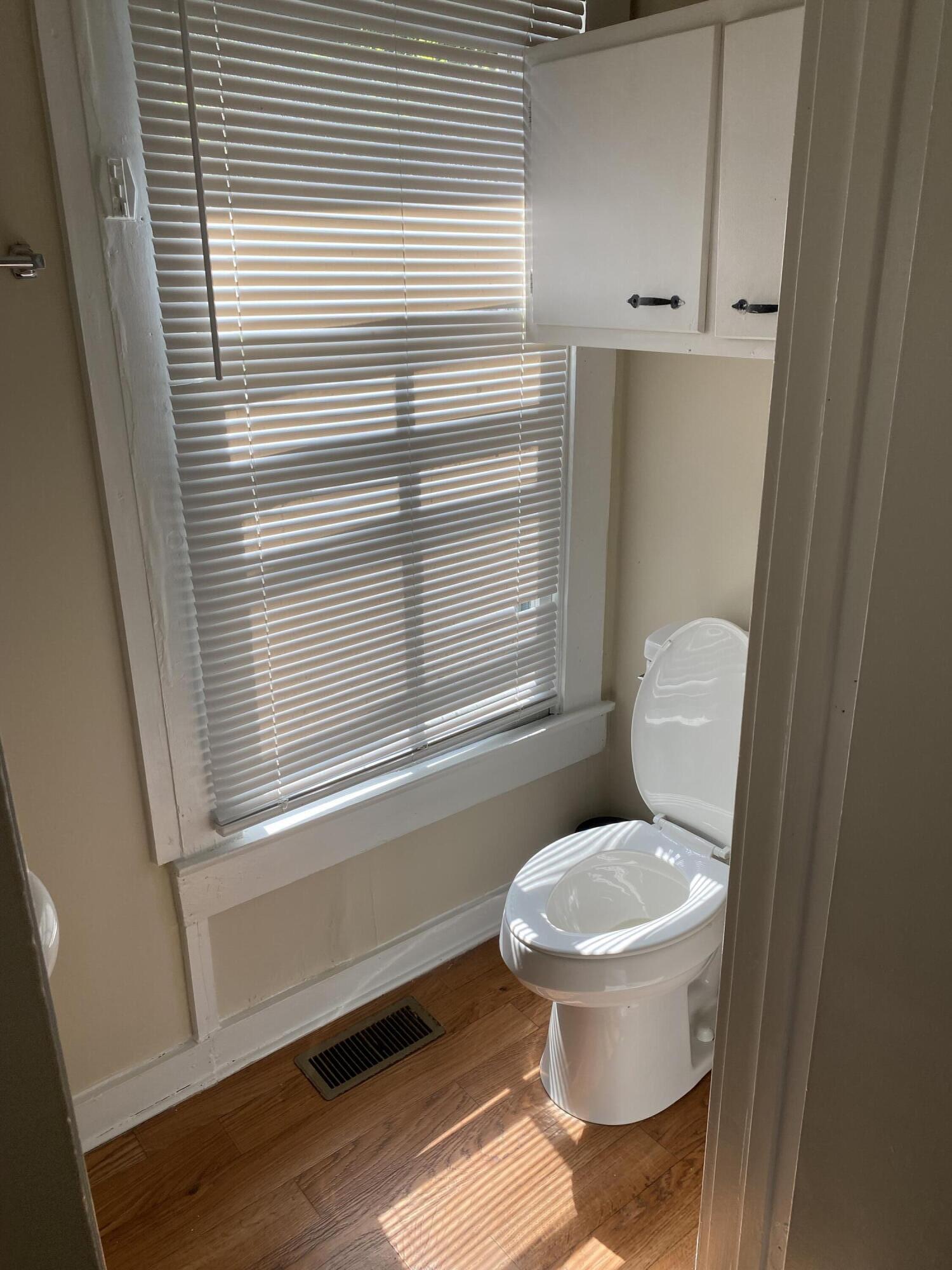 310 Steele Street Property Photo 26