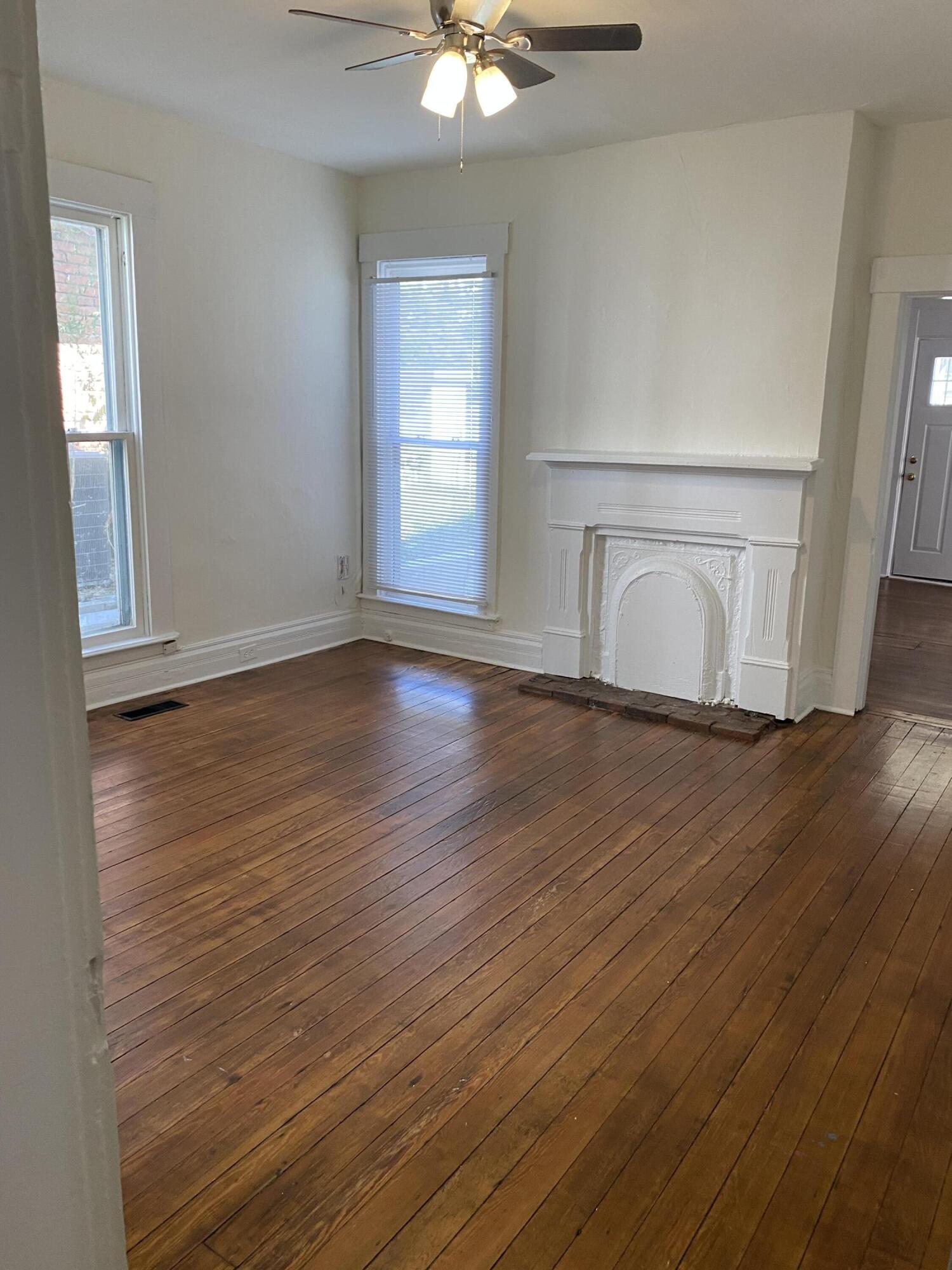 310 Steele Street Property Photo 34