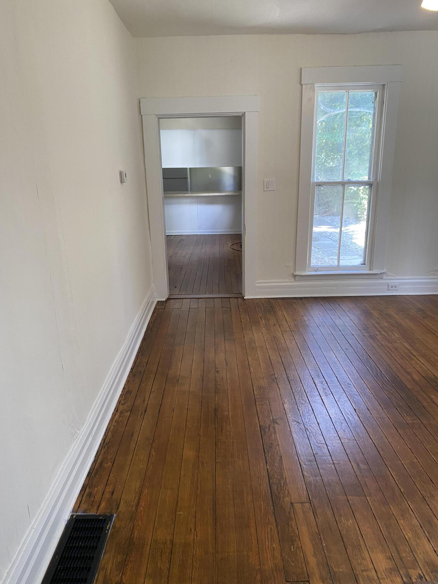 310 Steele Street Property Photo 39