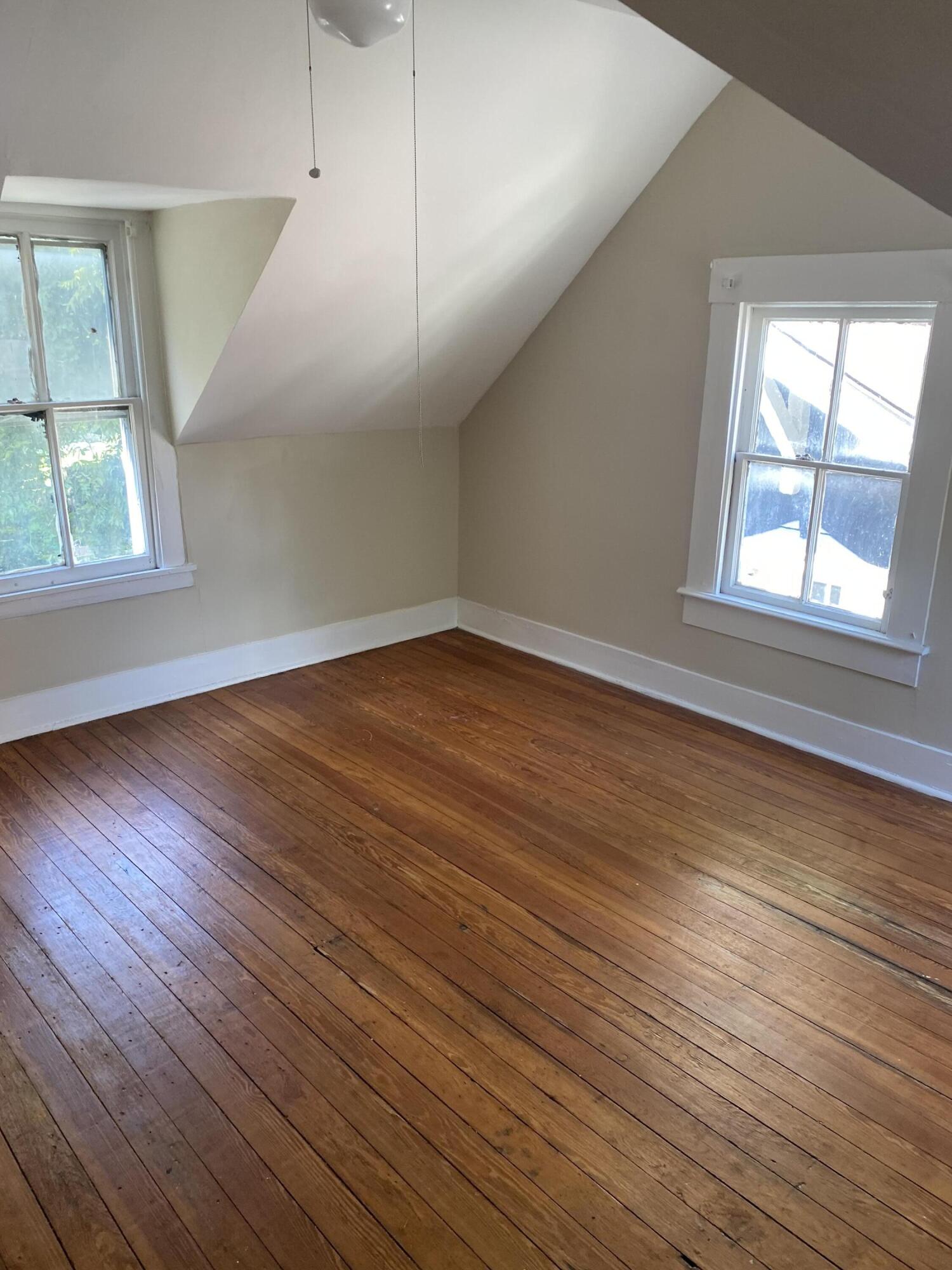 310 Steele Street Property Photo 40
