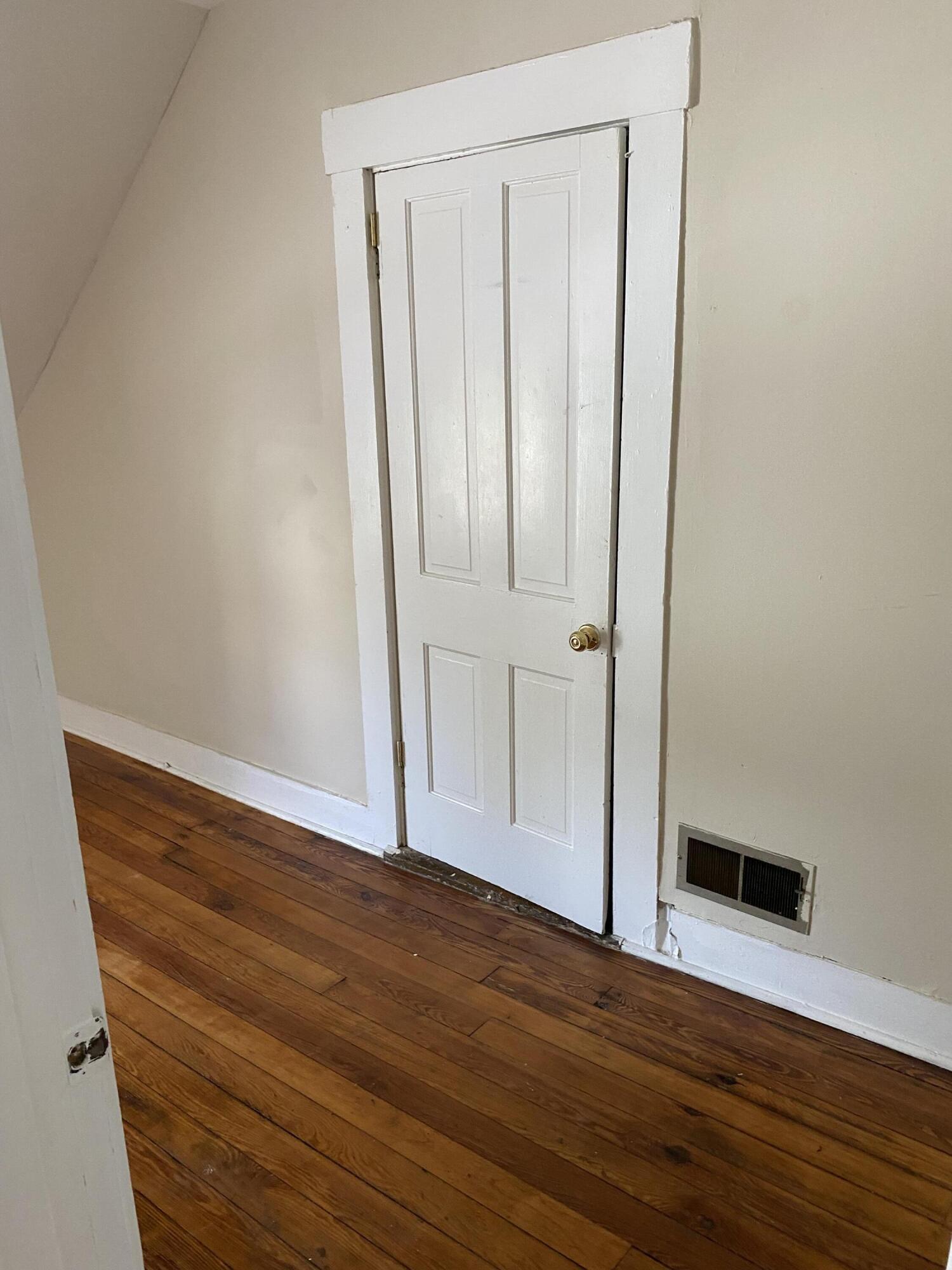 310 Steele Street Property Photo 43