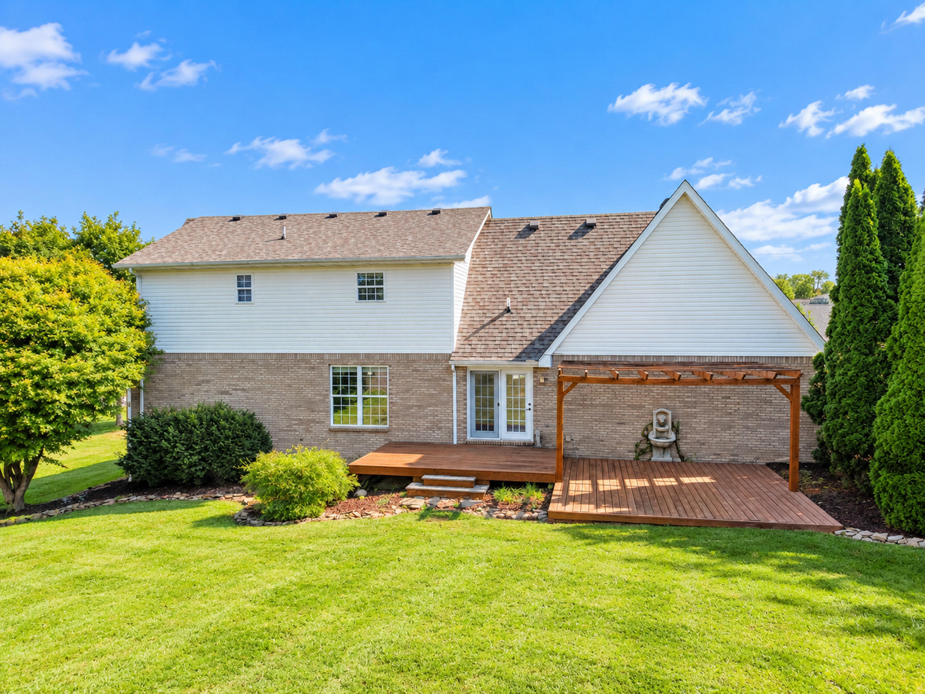 109 Oakview Drive Property Photo 4