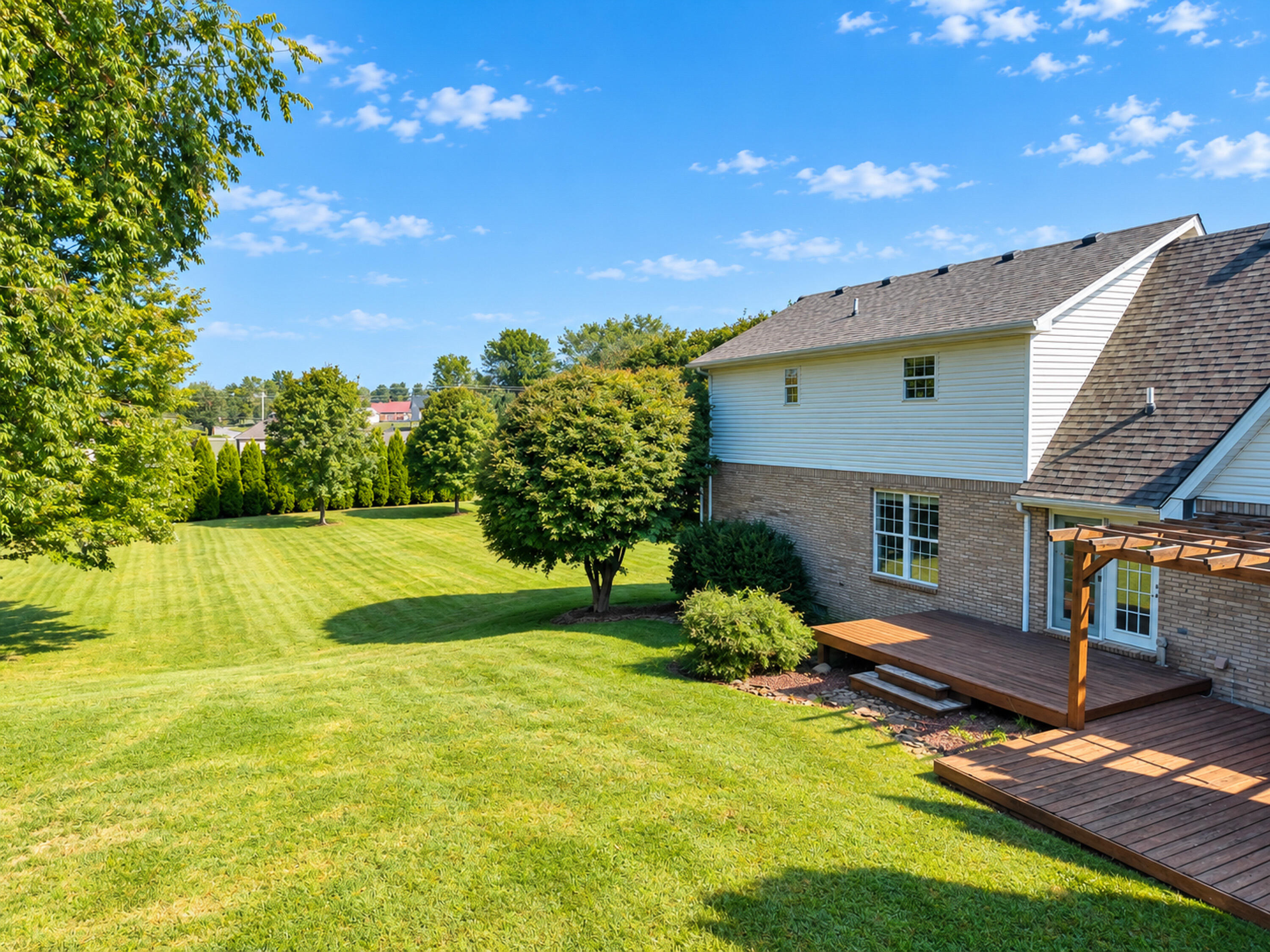 109 Oakview Drive Property Photo 5