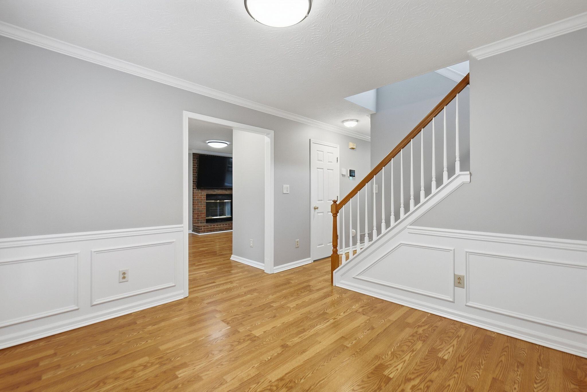 464 Amberley Drive Property Photo 20