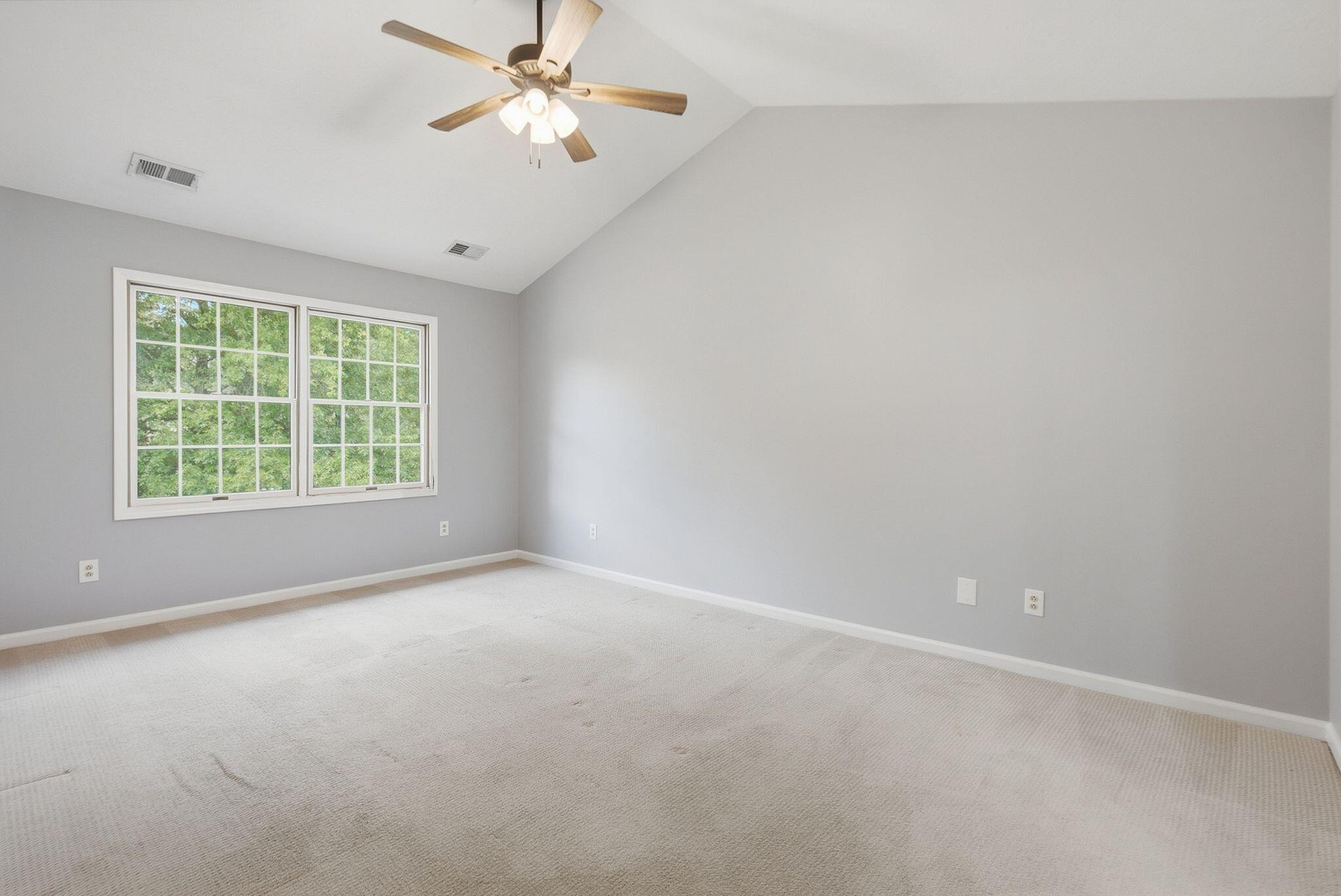 464 Amberley Drive Property Photo 30