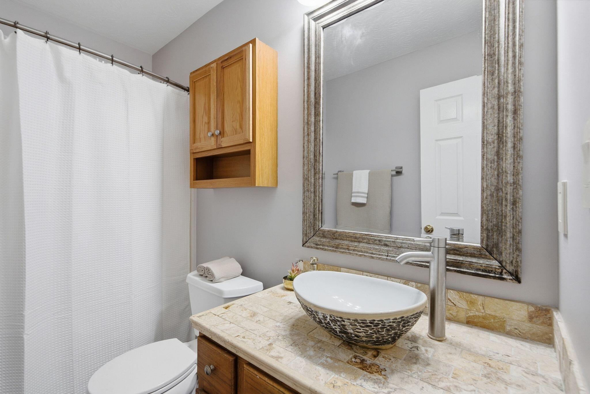 464 Amberley Drive Property Photo 32