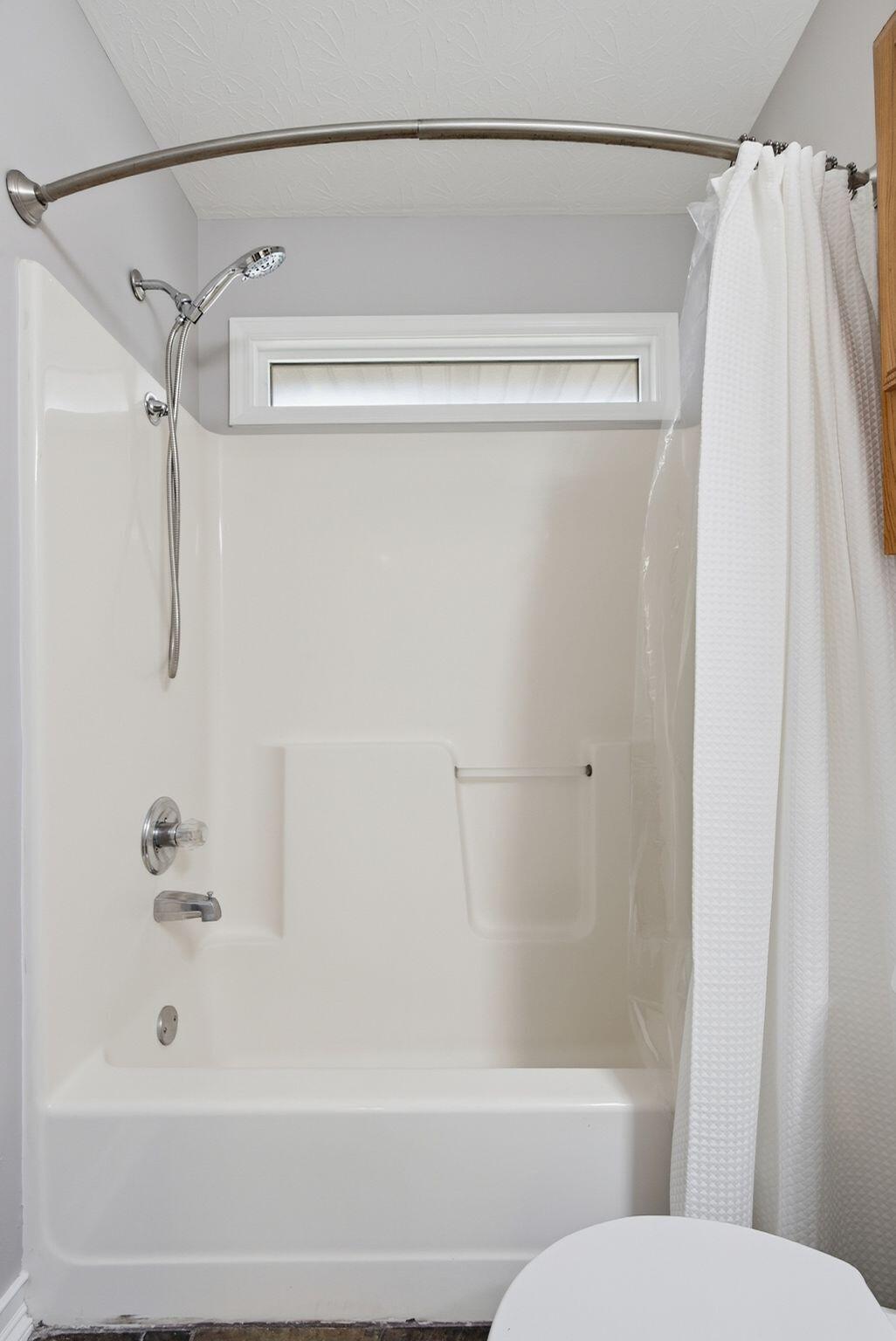 464 Amberley Drive Property Photo 33